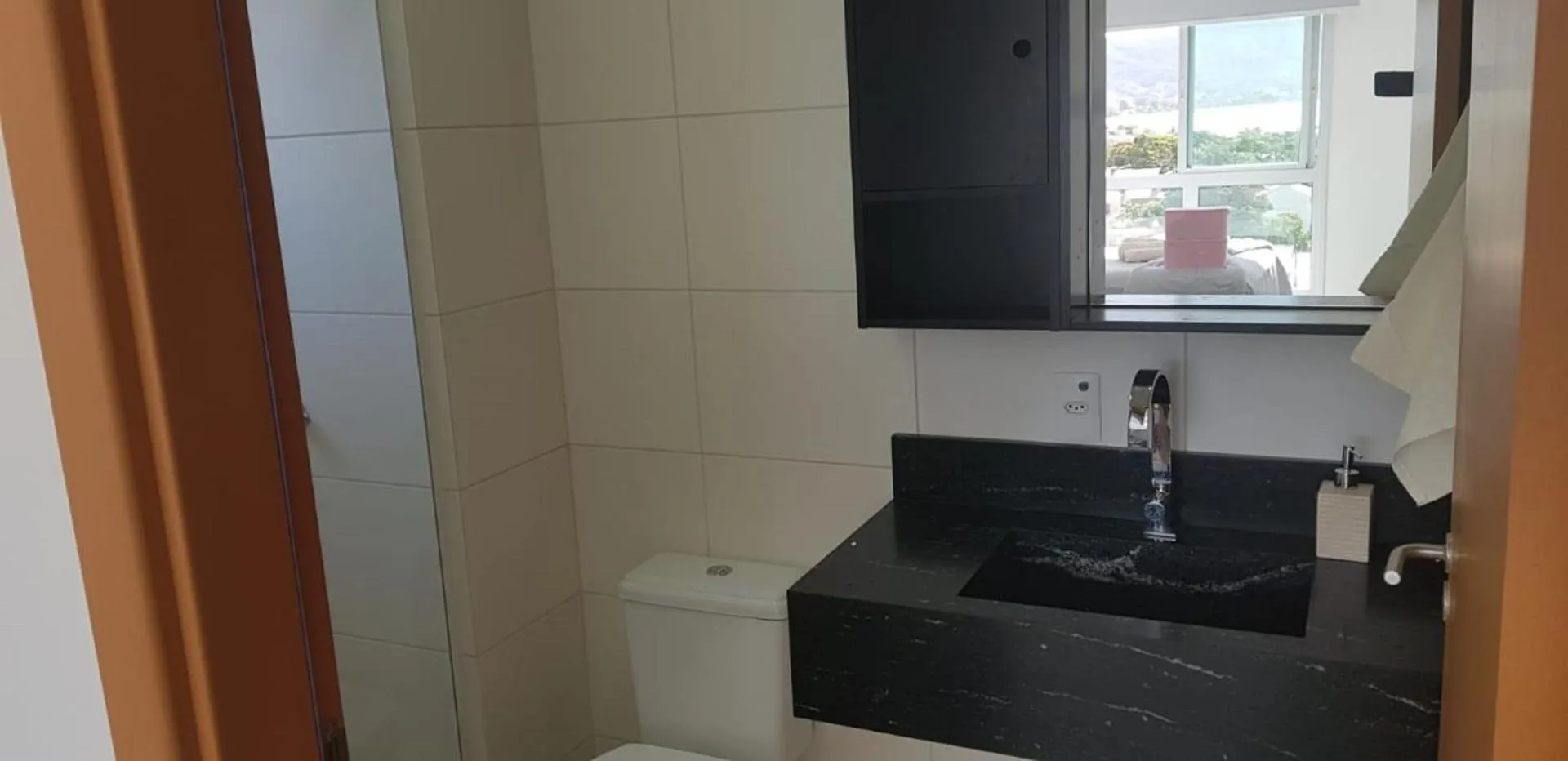 Toilet in Velutti Prime View: Frente Mar