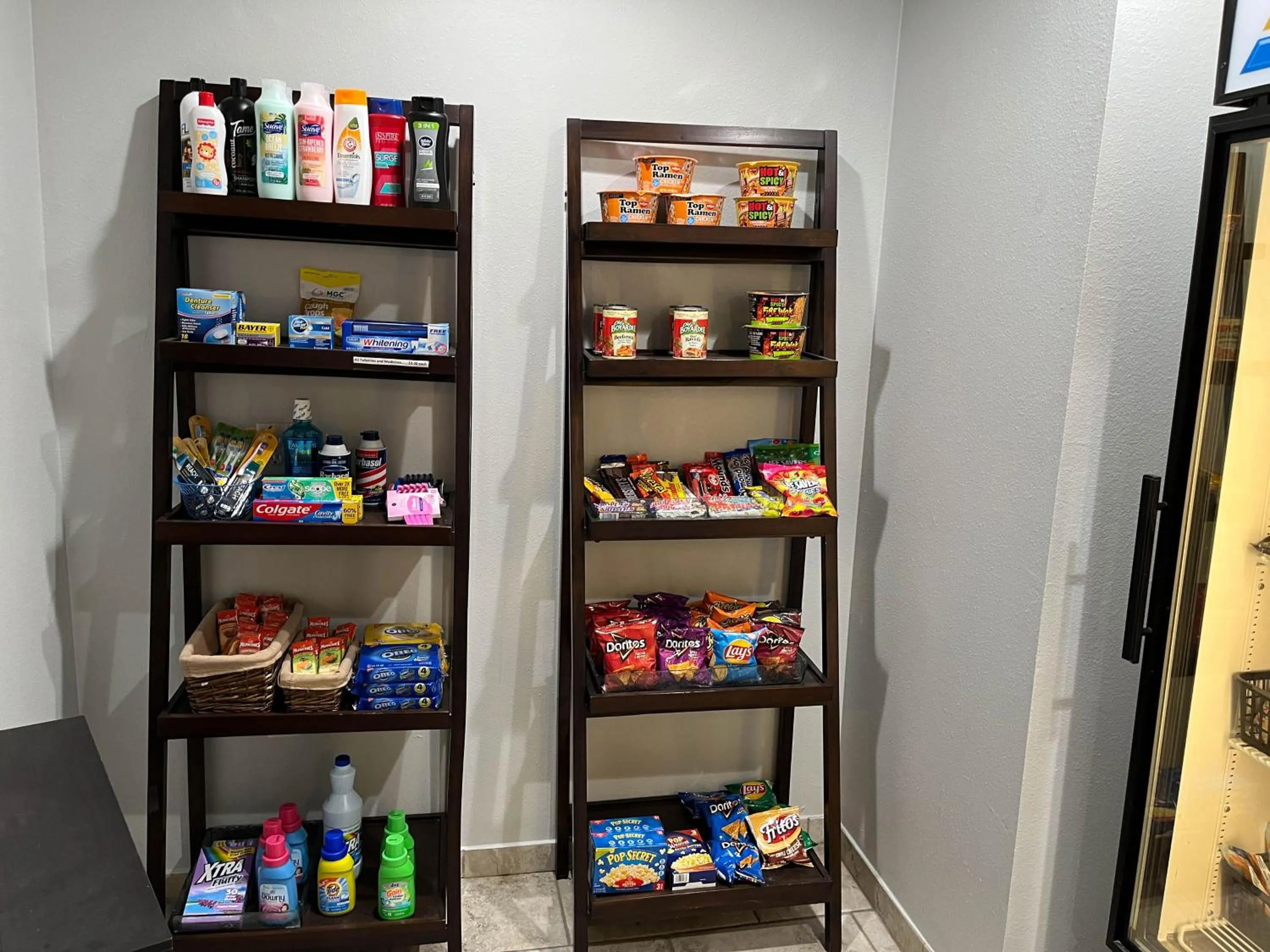 vending machine in Motel 6 Junction, TX Llano River