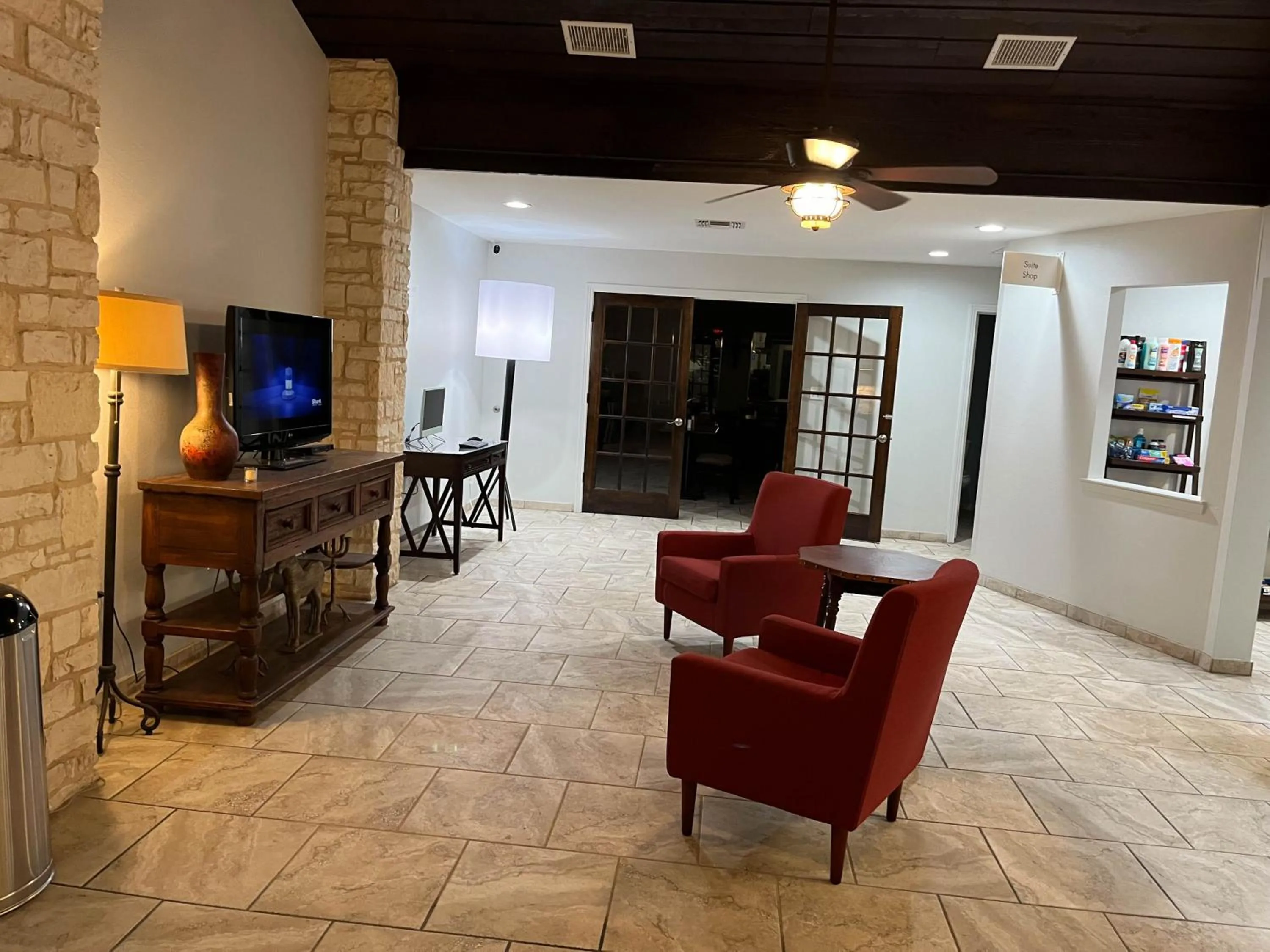 Lobby or reception in Motel 6 Junction, TX Llano River