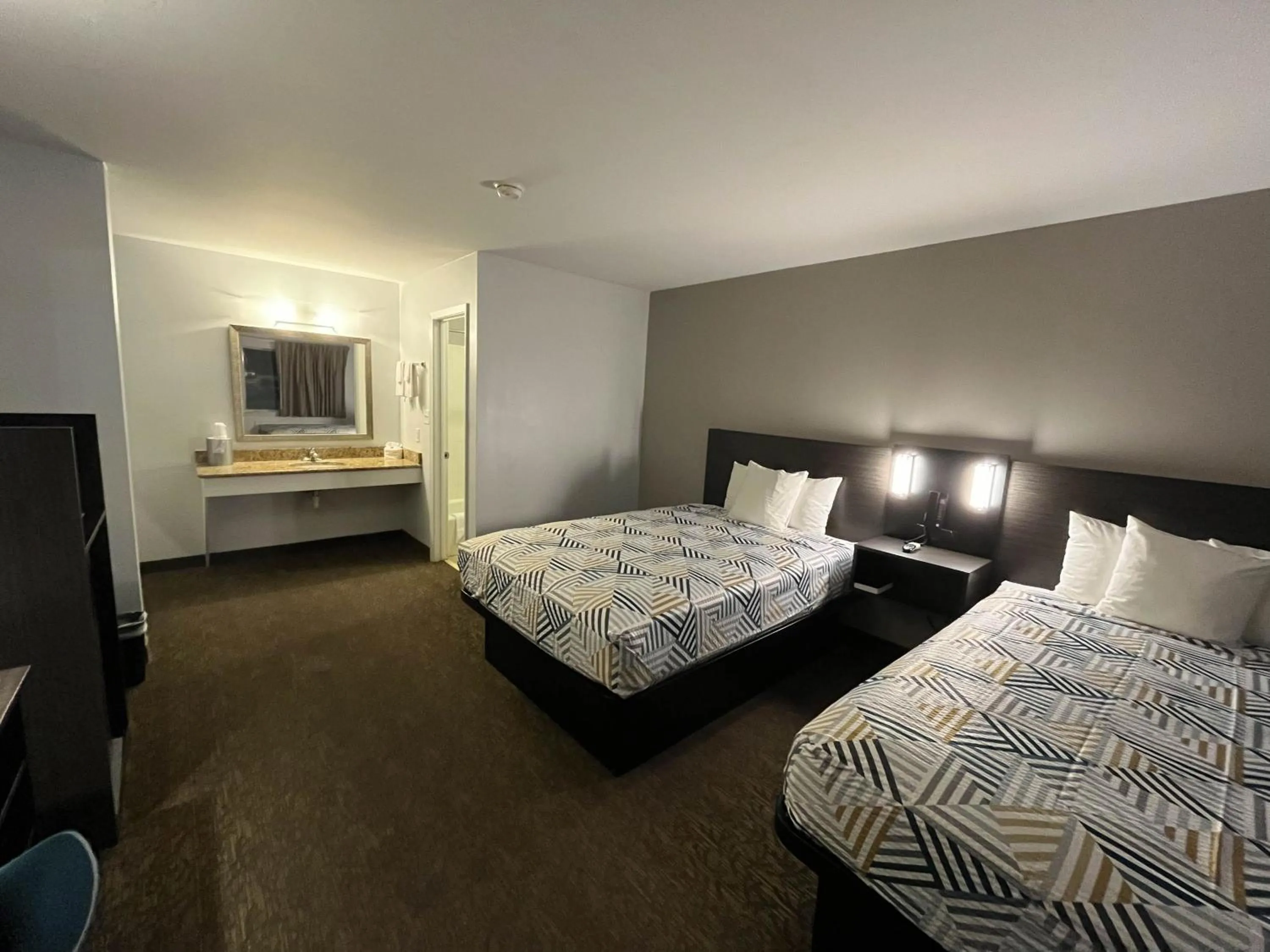 Bedroom, Bed in Motel 6 Junction, TX Llano River