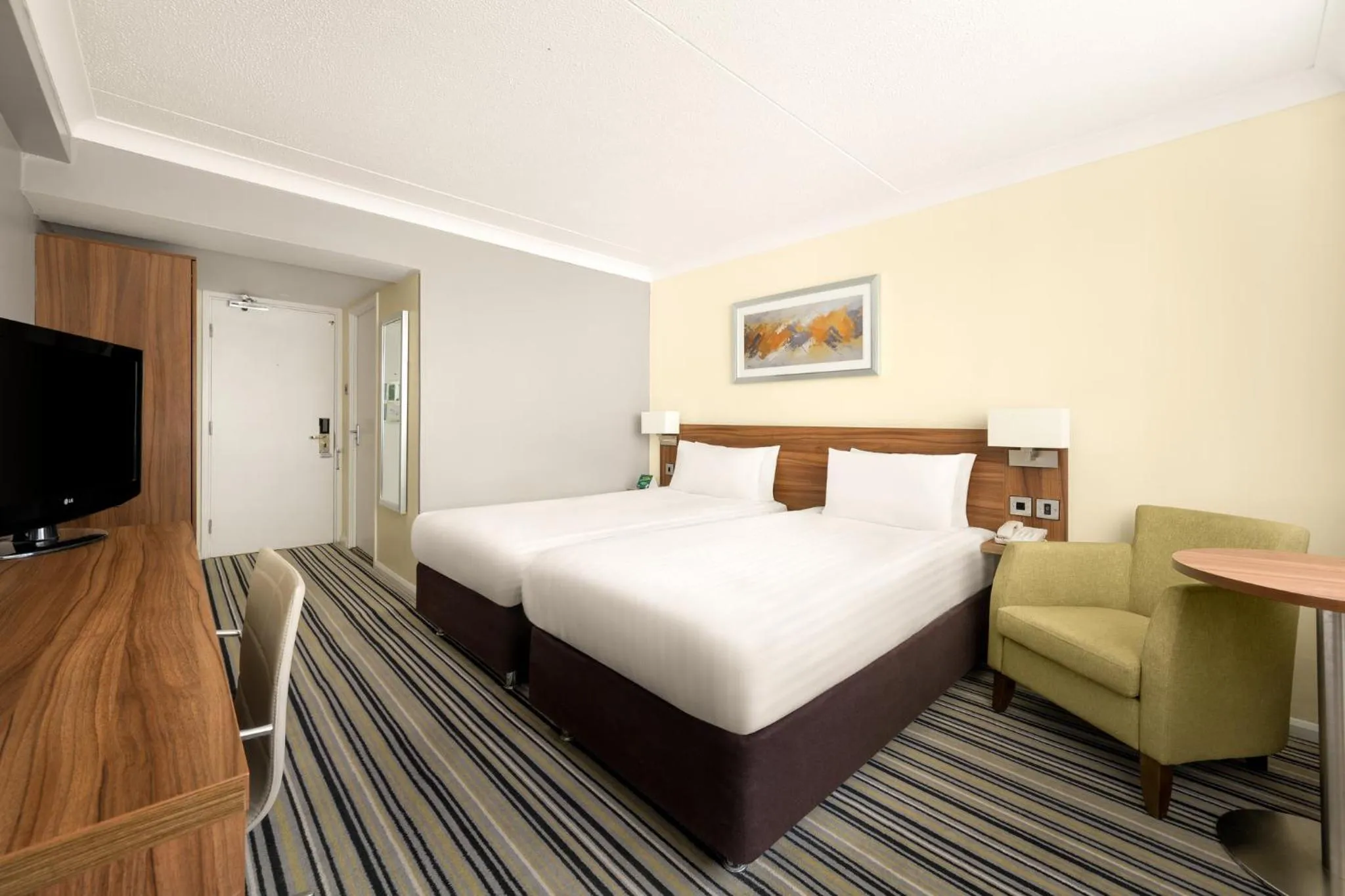 Photo of the whole room, Bed in Holiday Inn York by IHG