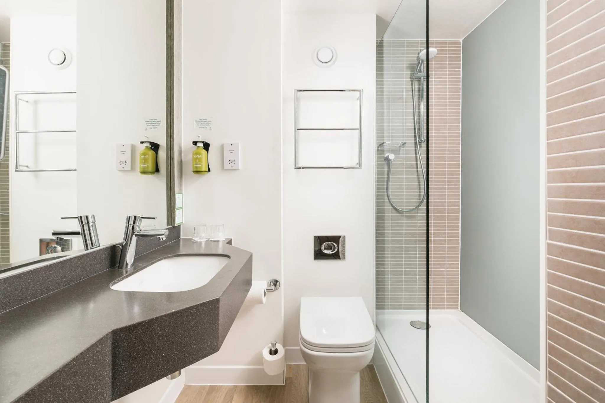 Bathroom in Holiday Inn York by IHG