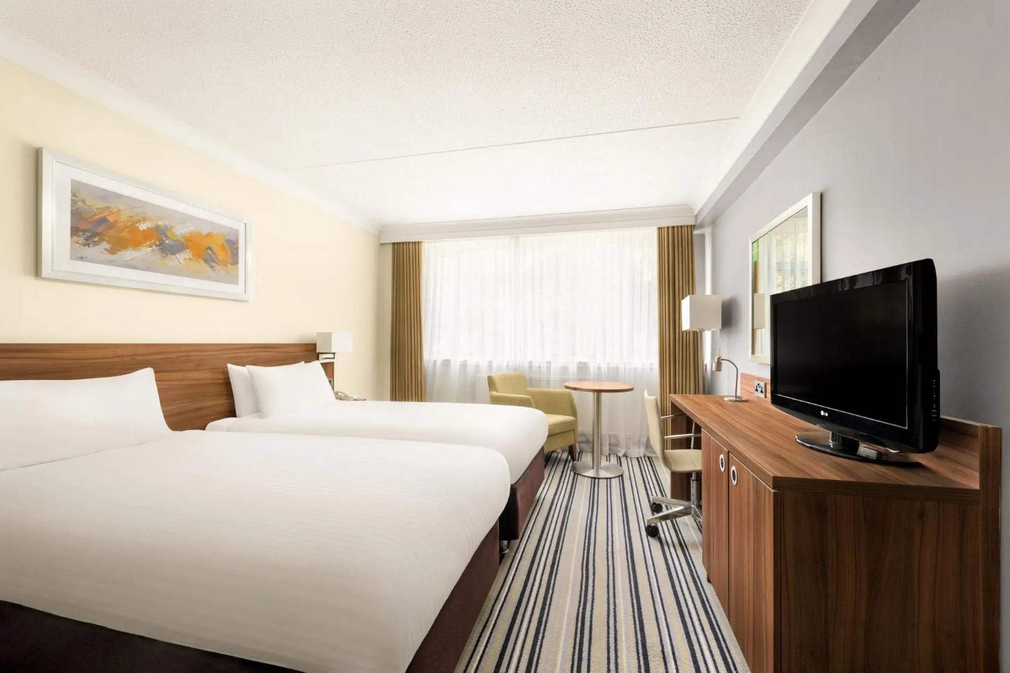 Photo of the whole room, Bed in Holiday Inn York by IHG