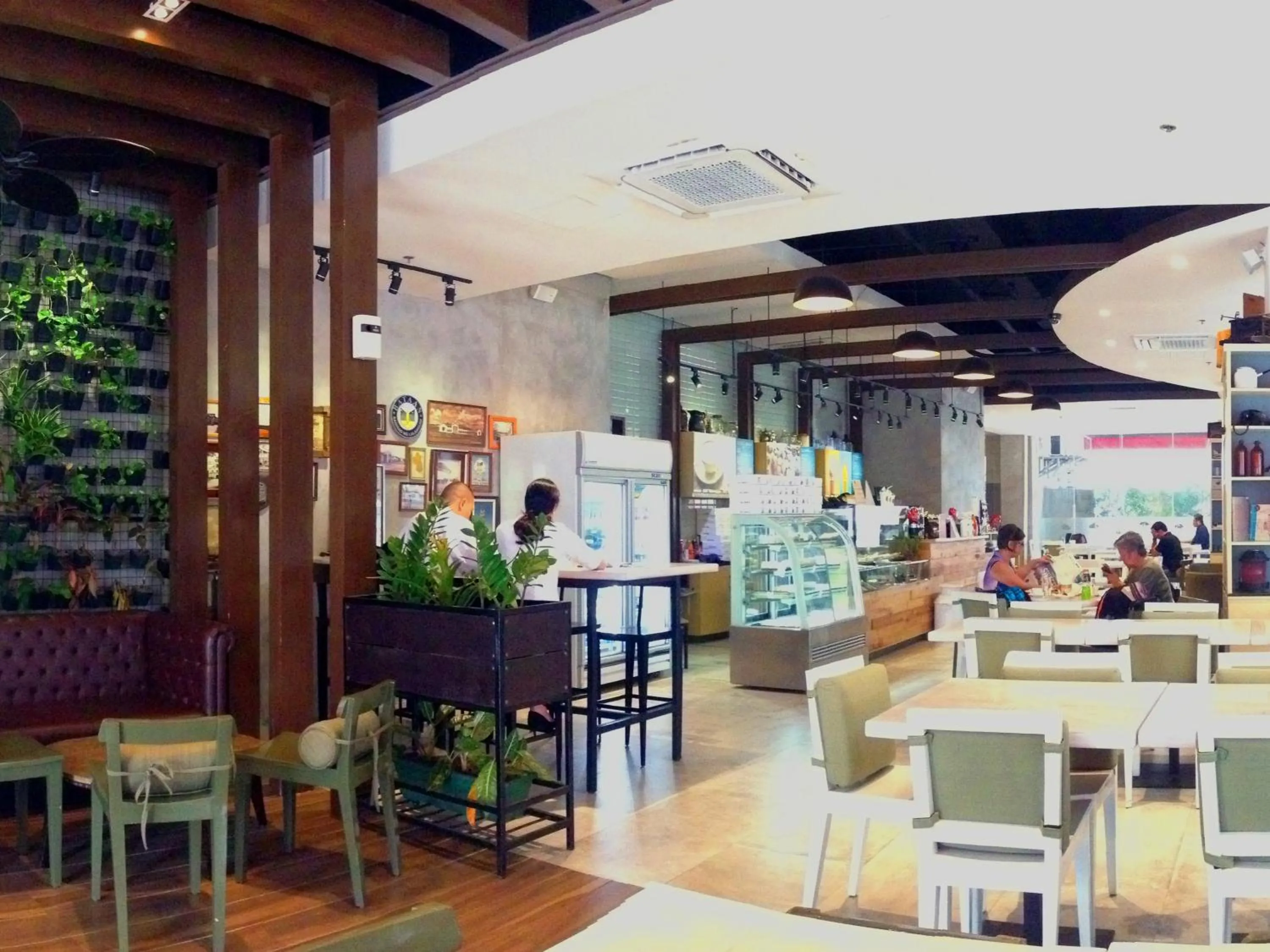 Restaurant/places to eat in The Plaza Hotel Balanga City