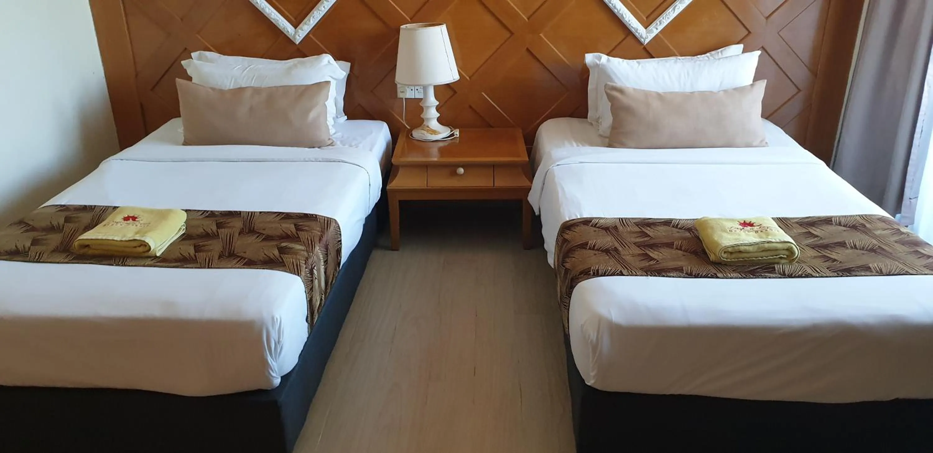 Photo of the whole room, Bed in Lagoon Residence @ Langkawi