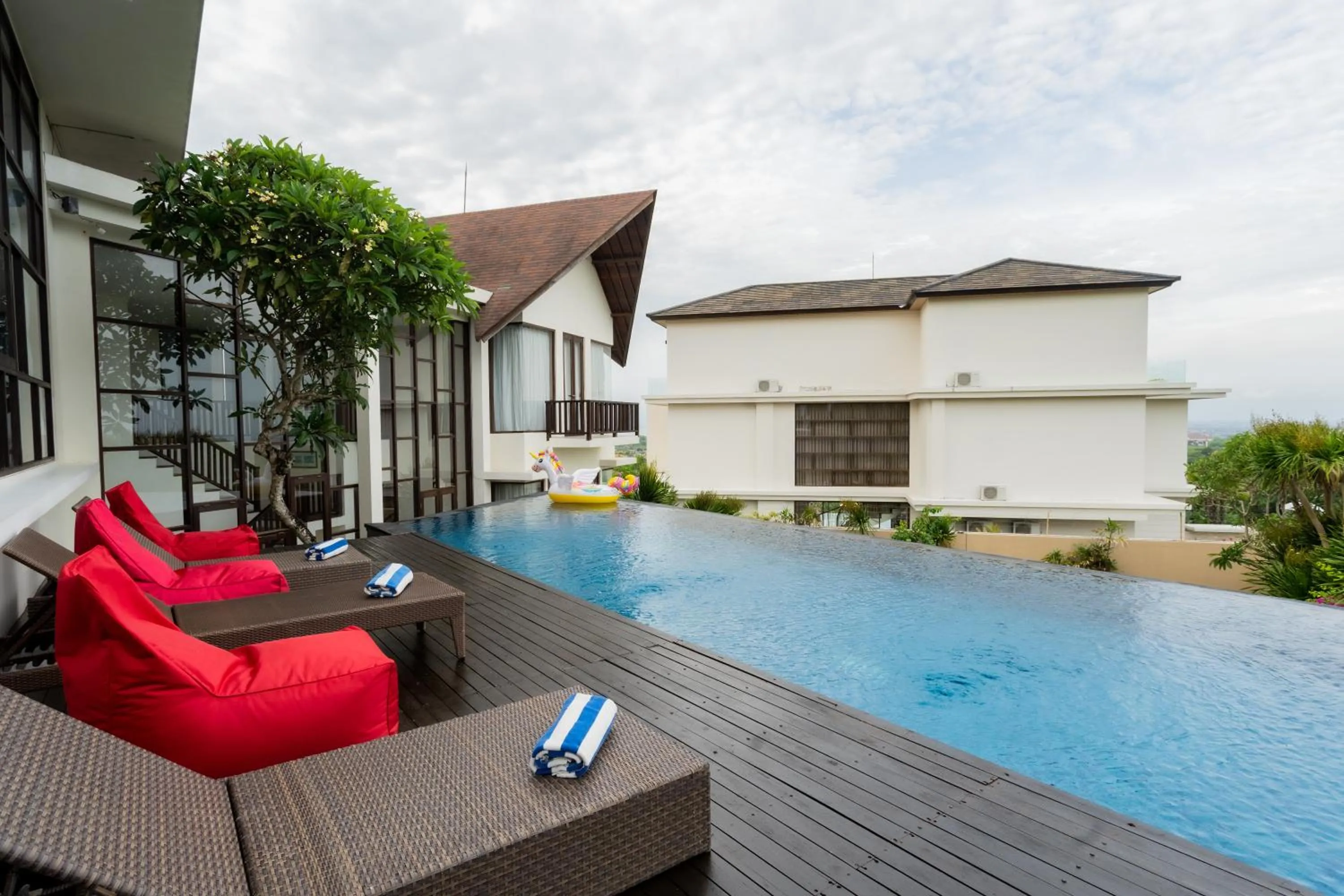 Swimming pool in Jimbaran Sea View Villa