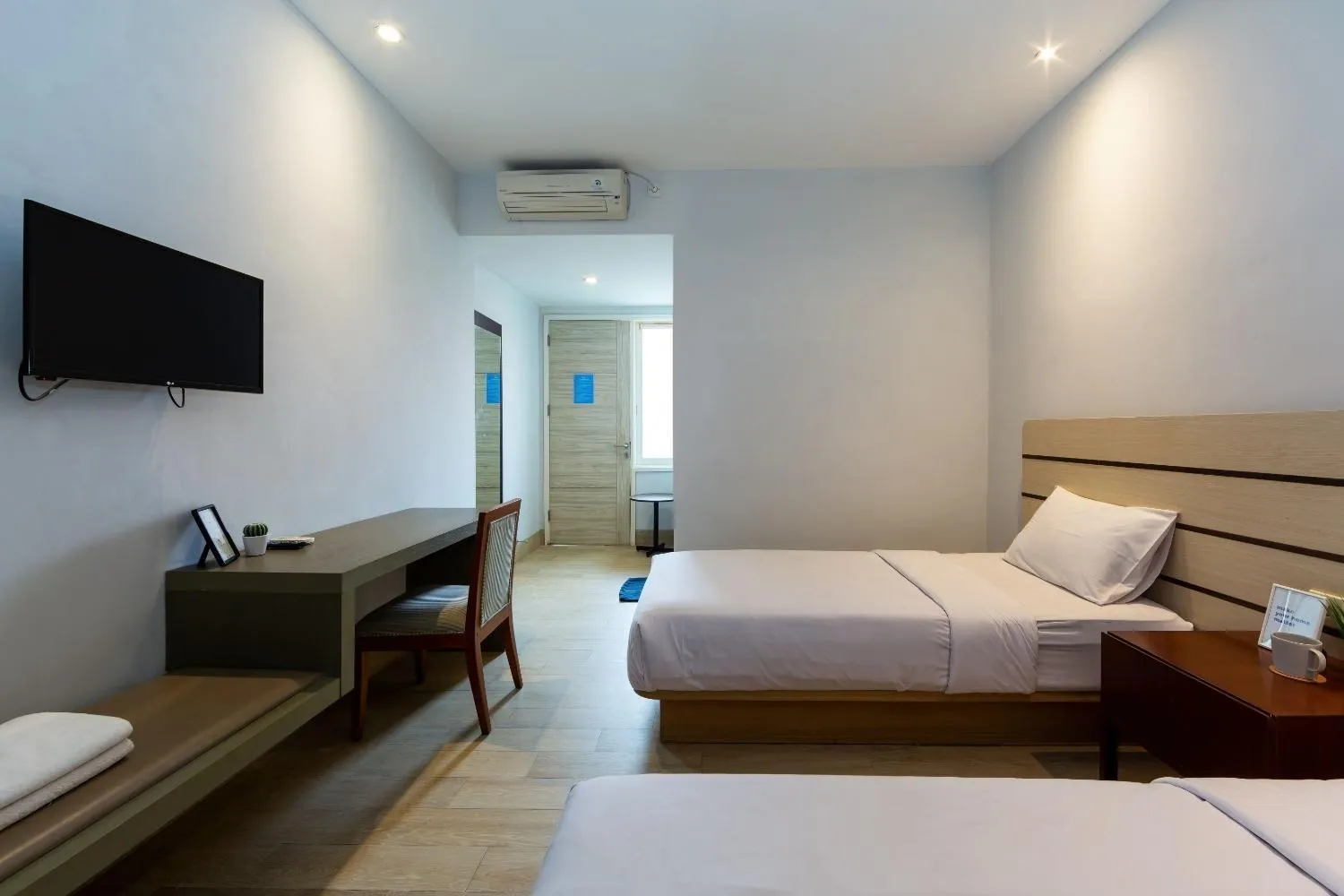 Photo of the whole room, Bed in Cove Matahari Senja