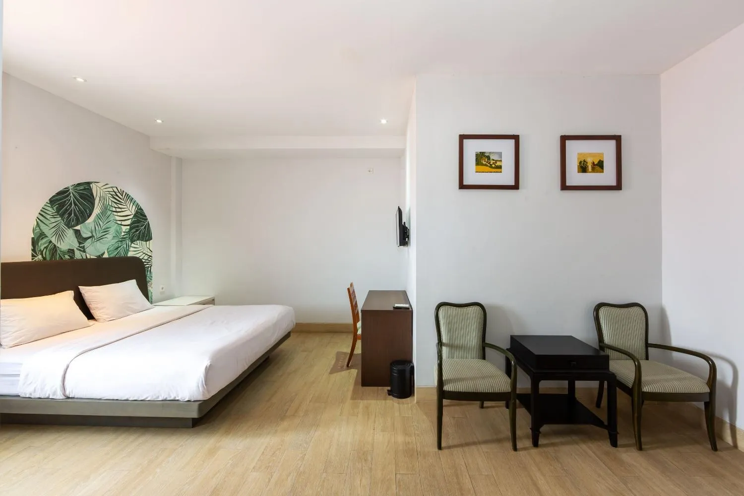 Photo of the whole room, Bed in Cove Matahari Senja