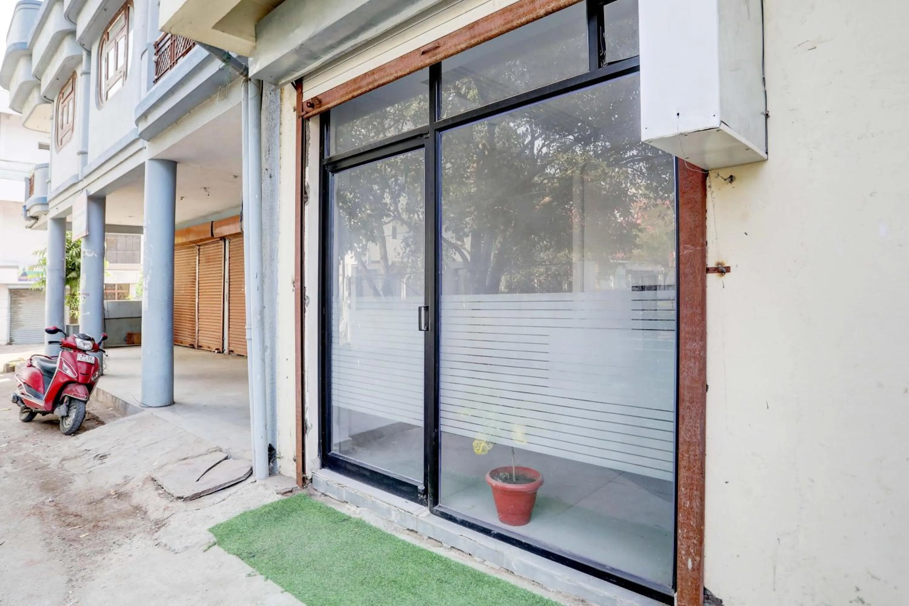 Facade/entrance in Hotel O SK Residency