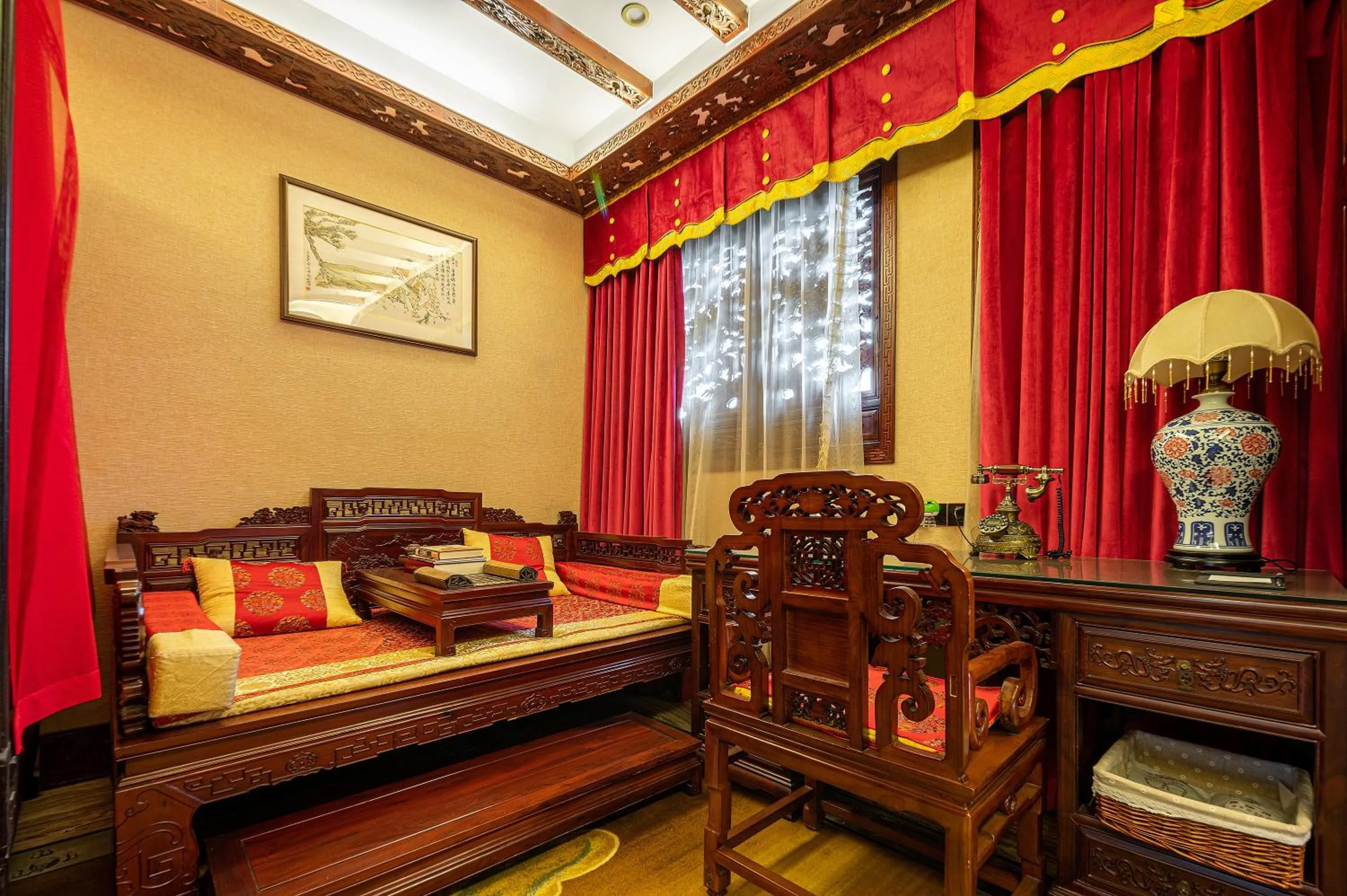 Property building, Bed in ChengDu Wuhou Temple Han Dynasty Hotel