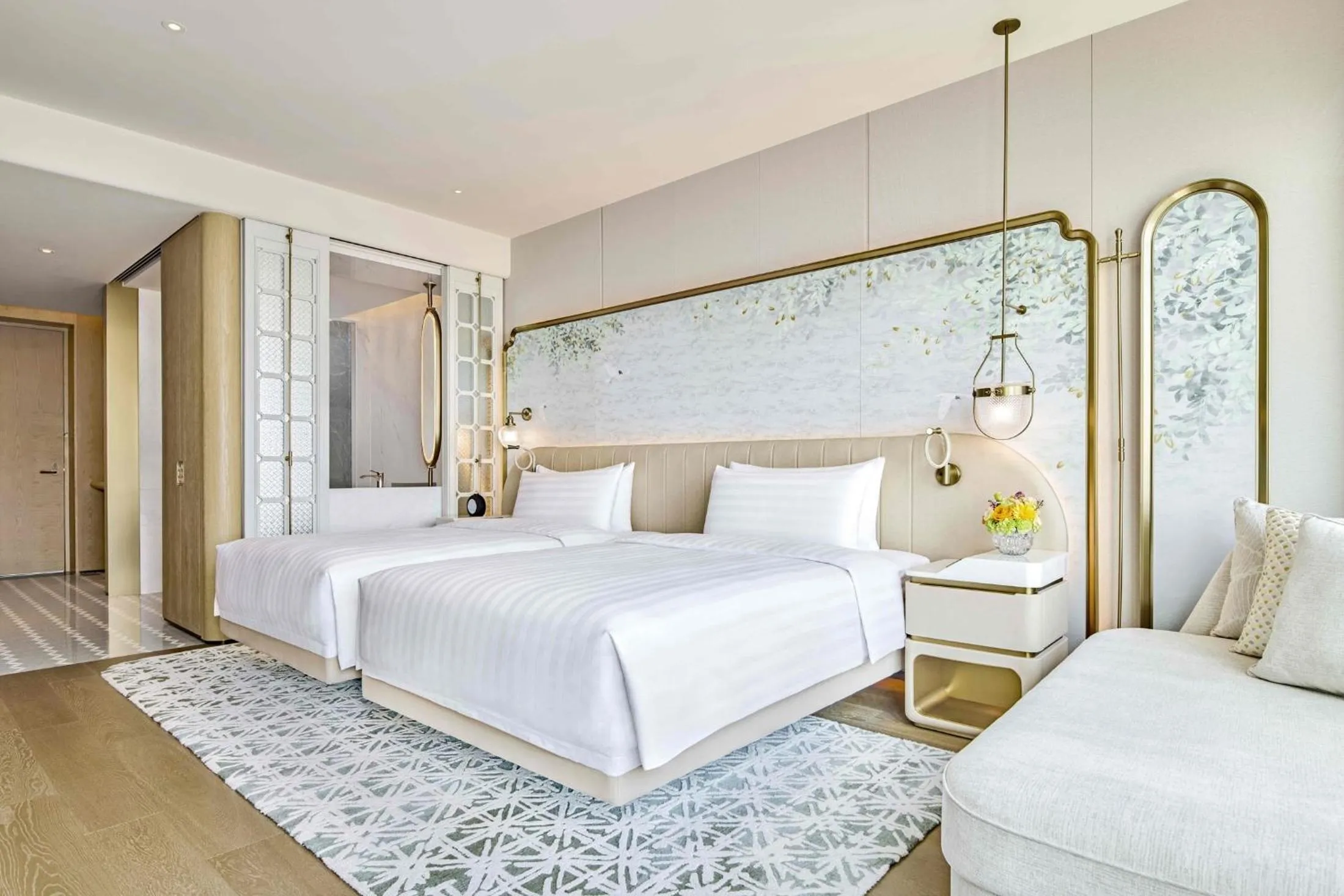 Photo of the whole room, Bed in Shangri-La Nanshan, Shenzhen, Stay for 2 consecutive nights and enjoy breakfast