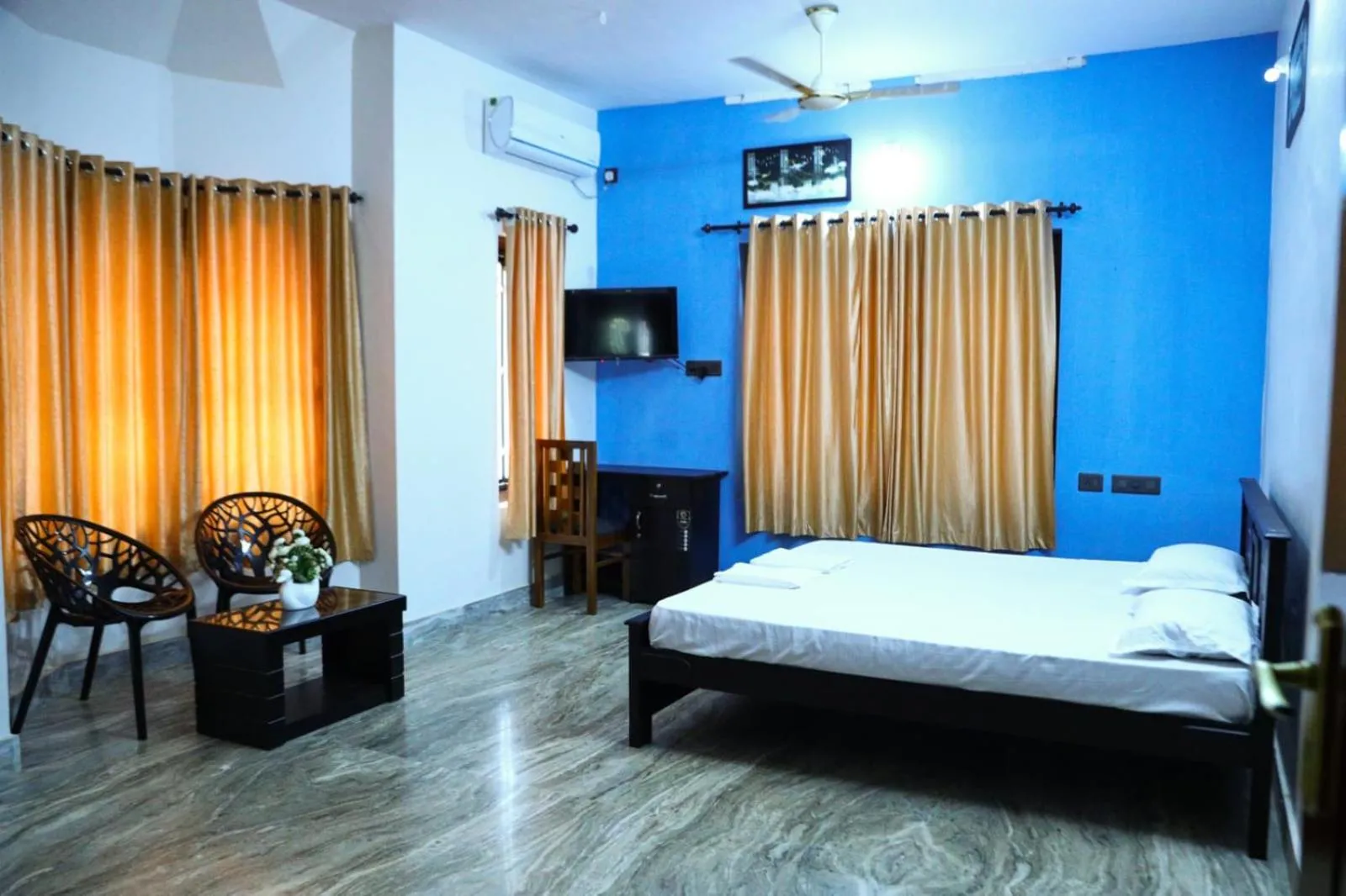 Double Room with Pool View in Ocean Queen Palace Poovar