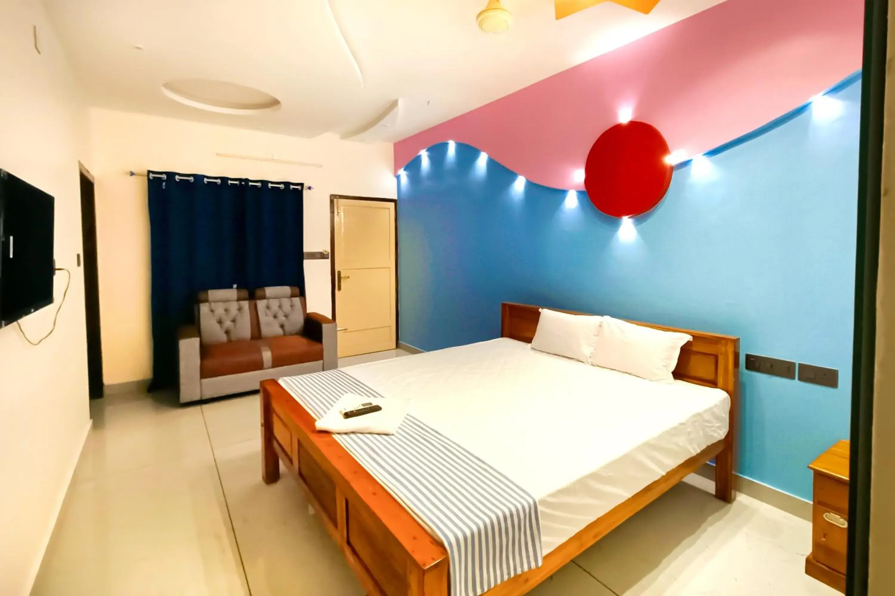 Deluxe Double Room with Sea View in Ocean Queen Palace Poovar Deluxe Double Room with Sea View in Ocean Queen Palace Poovar