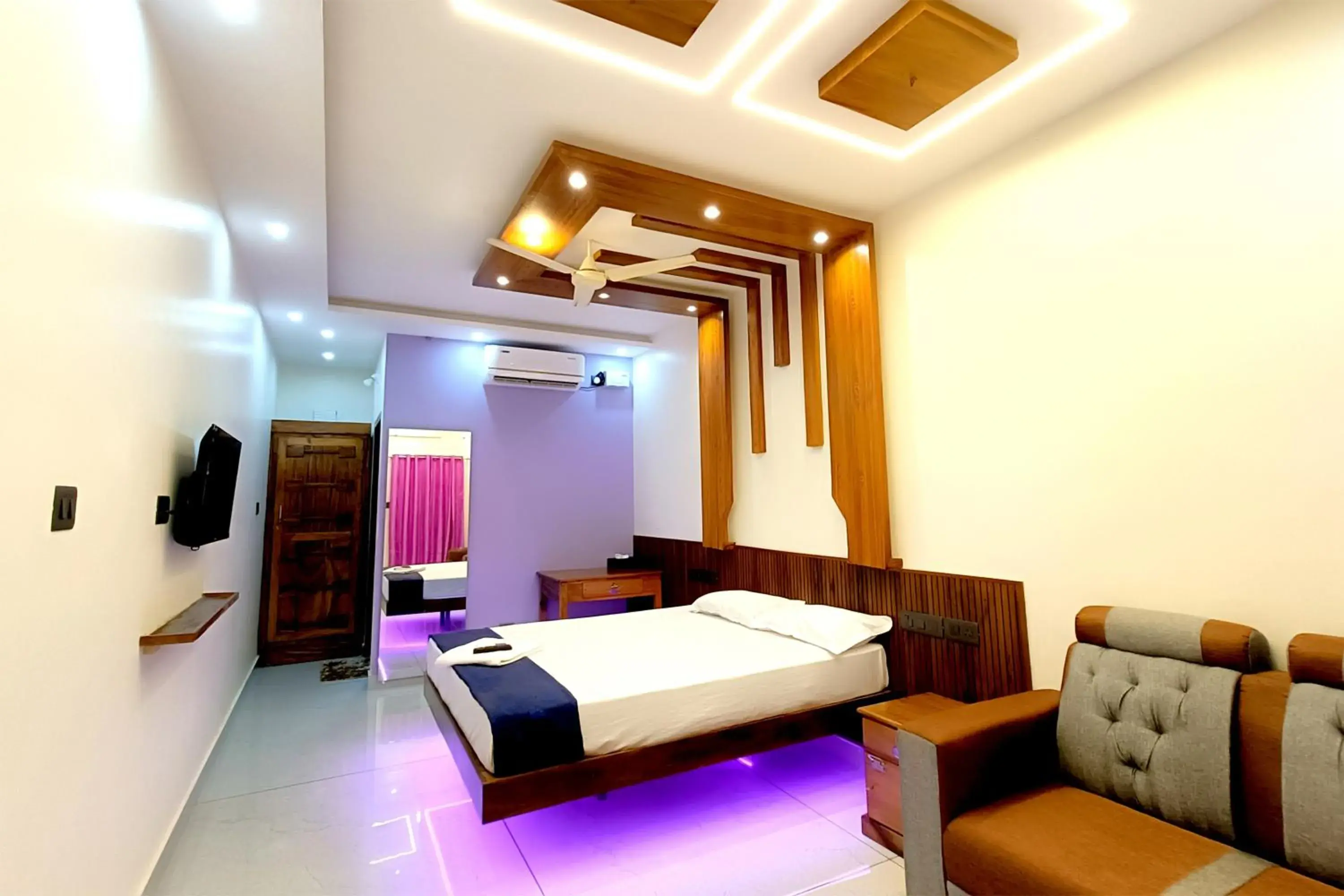 Queen Room with Garden View in Ocean Queen Palace Poovar Queen Room with Garden View in Ocean Queen Palace Poovar