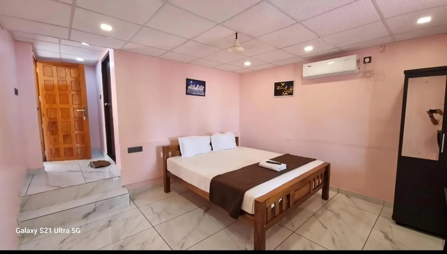 Queen Room with Sea View in Ocean Queen Palace Poovar