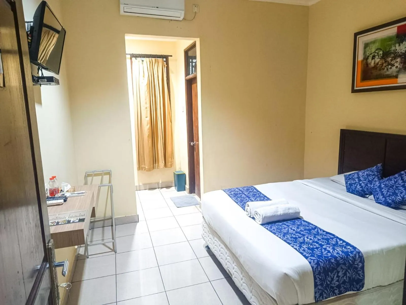 Bedroom, Bed in Miraa Guest House & Resto