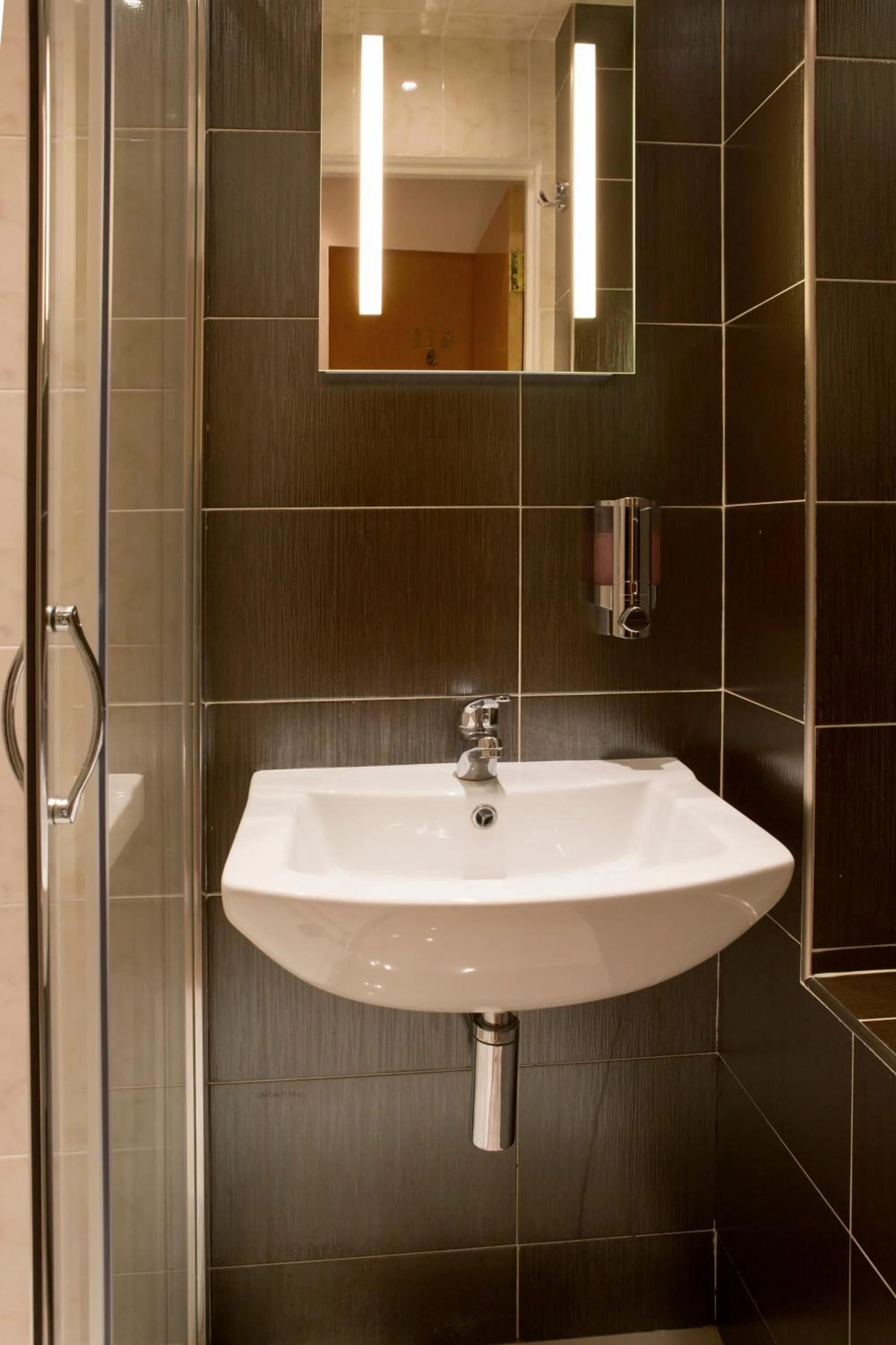 Toilet in Westpoint Hotel