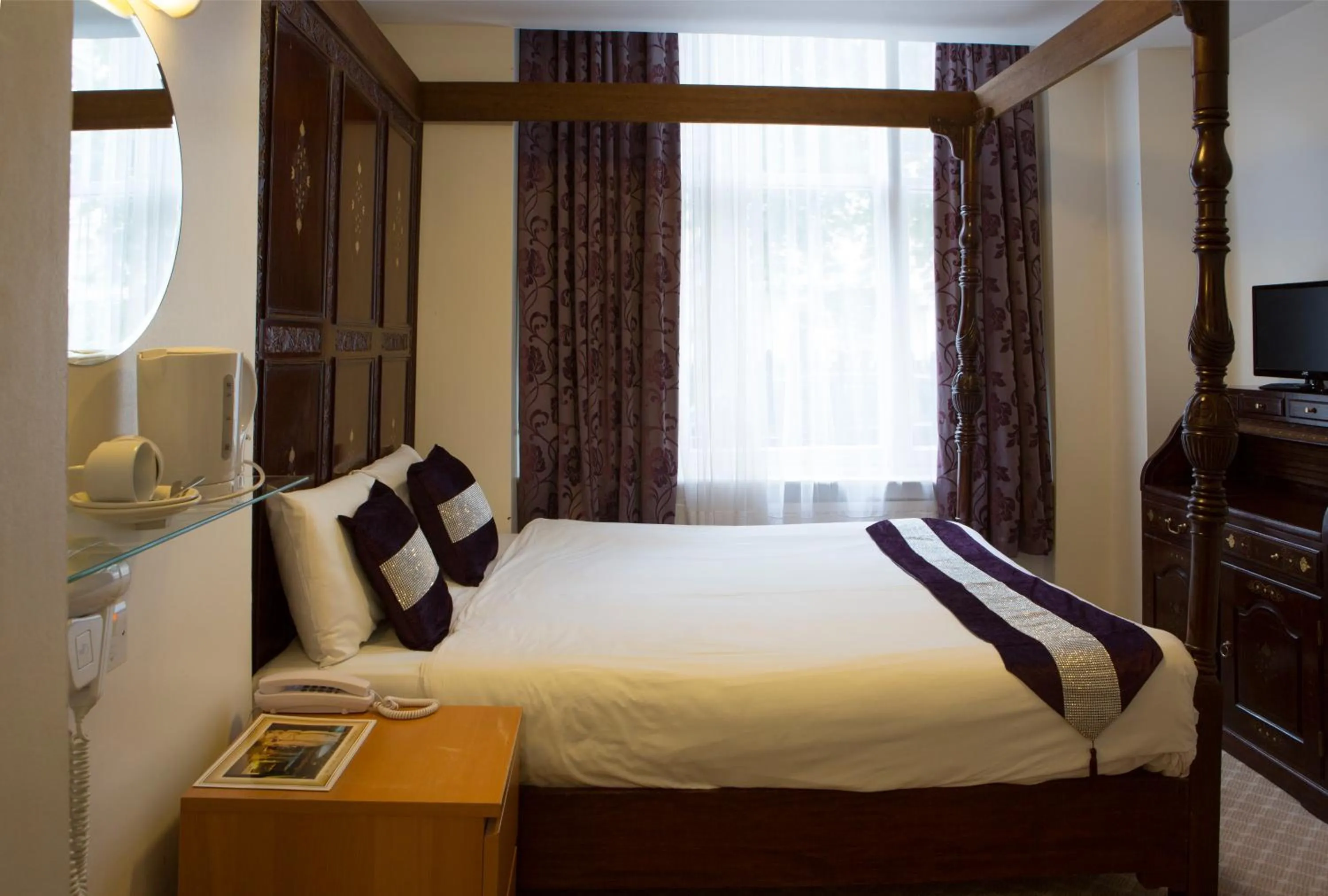 Bed in Westpoint Hotel