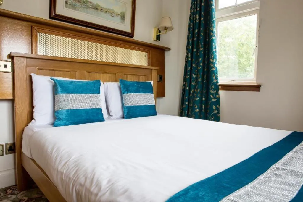 Bed in Westpoint Hotel