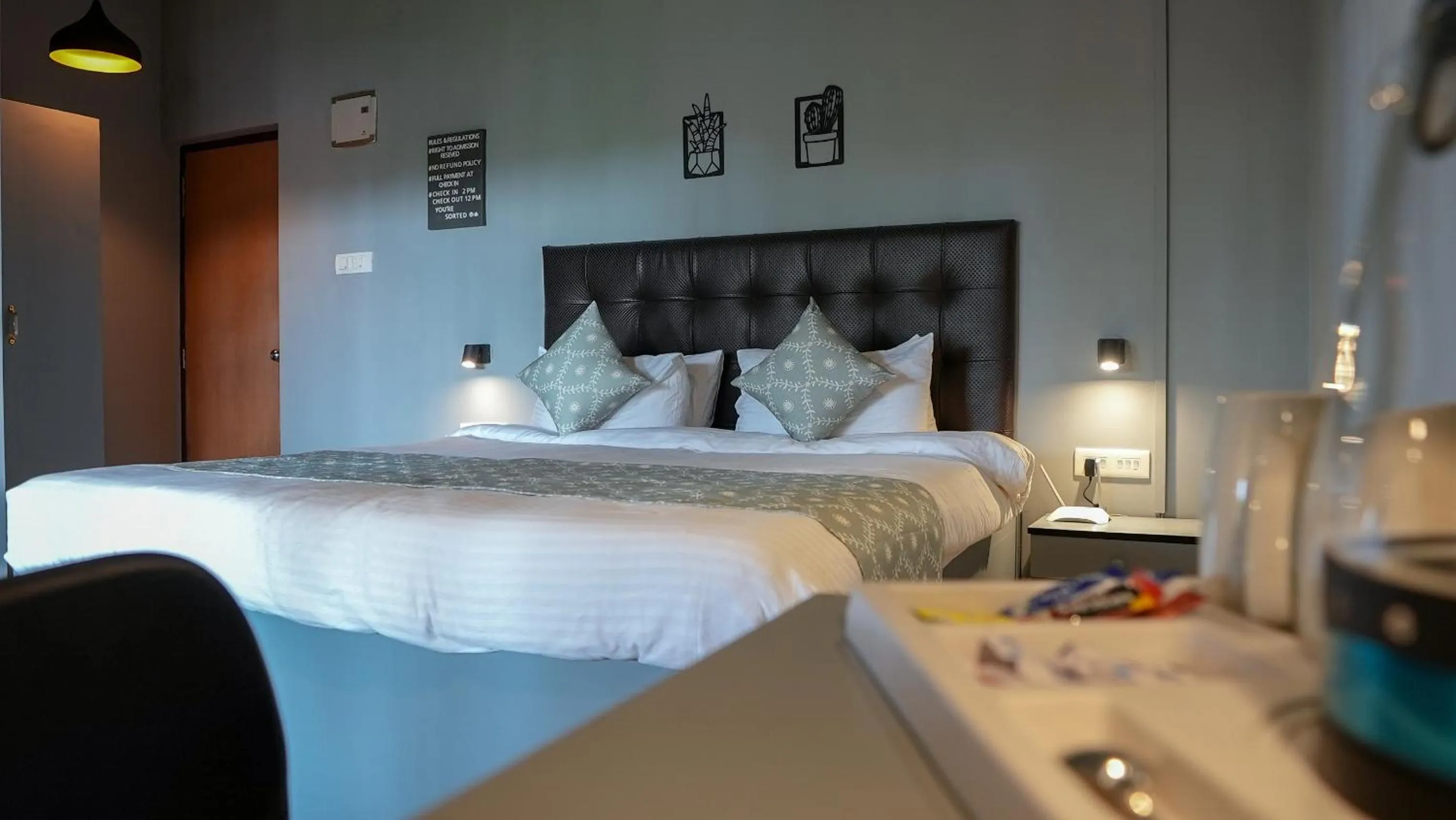 Photo of the whole room, Bed in Sortby Stays, Vagator