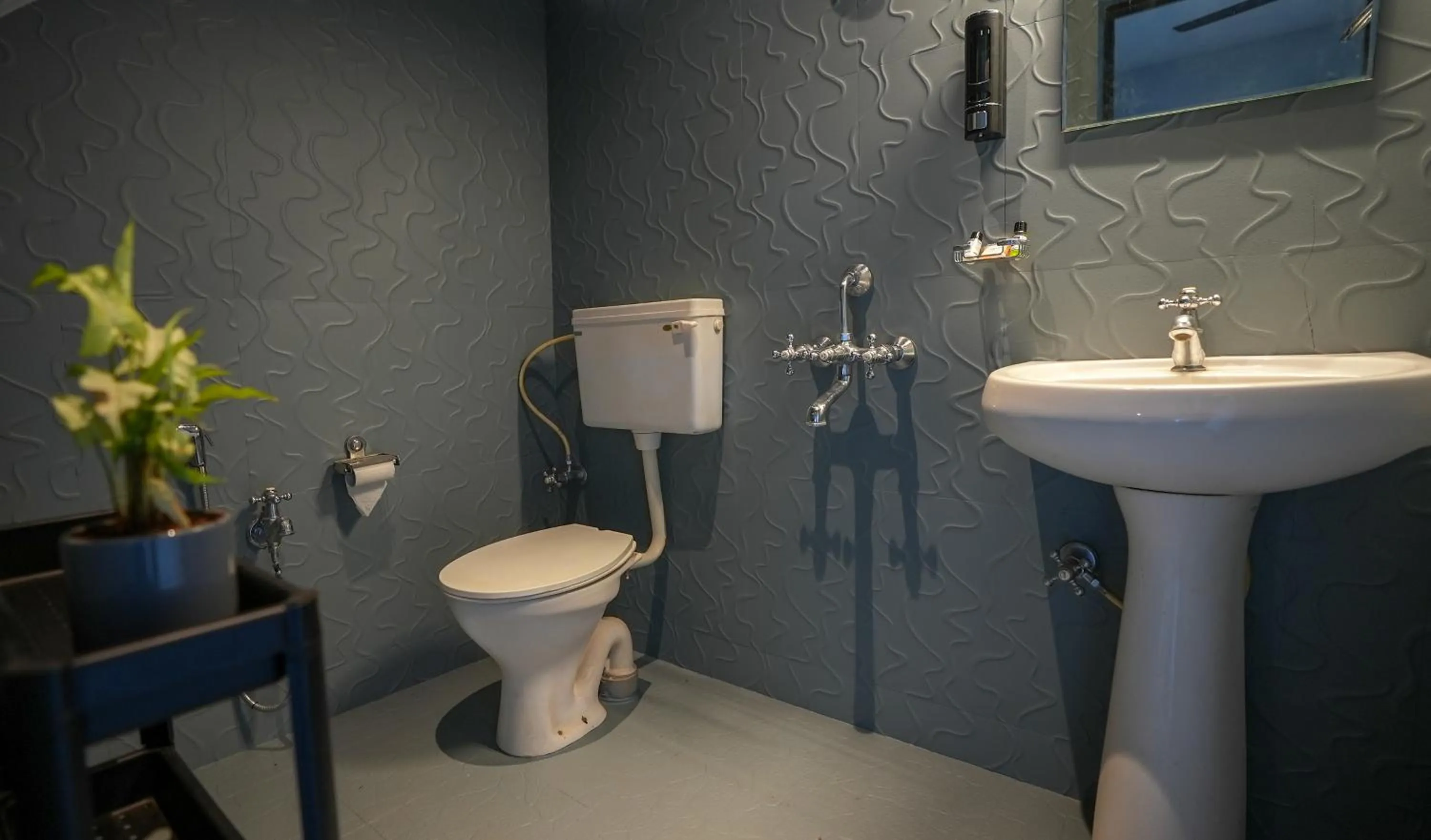 Bathroom in Sortby Stays, Vagator