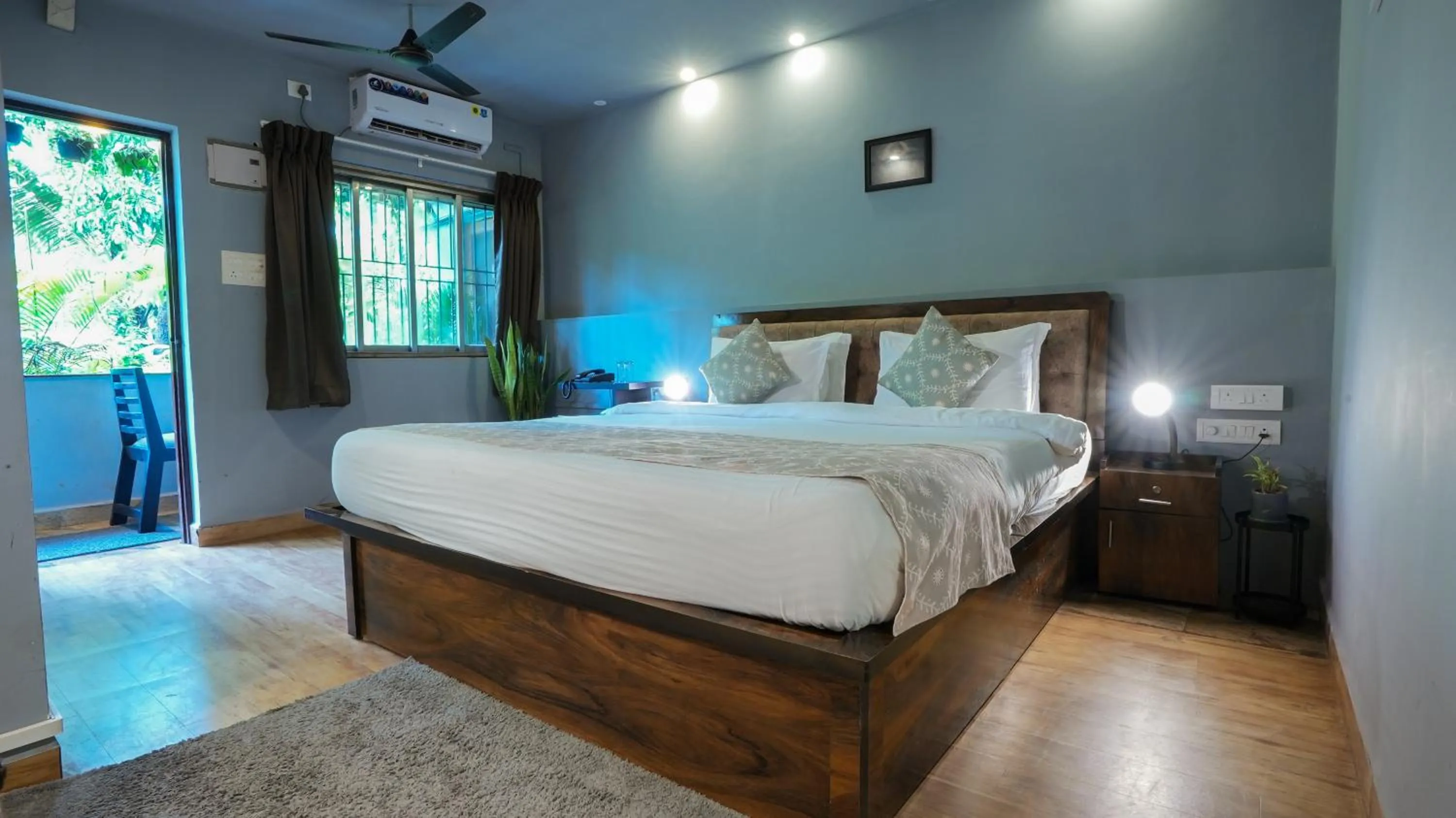 Bed in Sortby Stays, Vagator