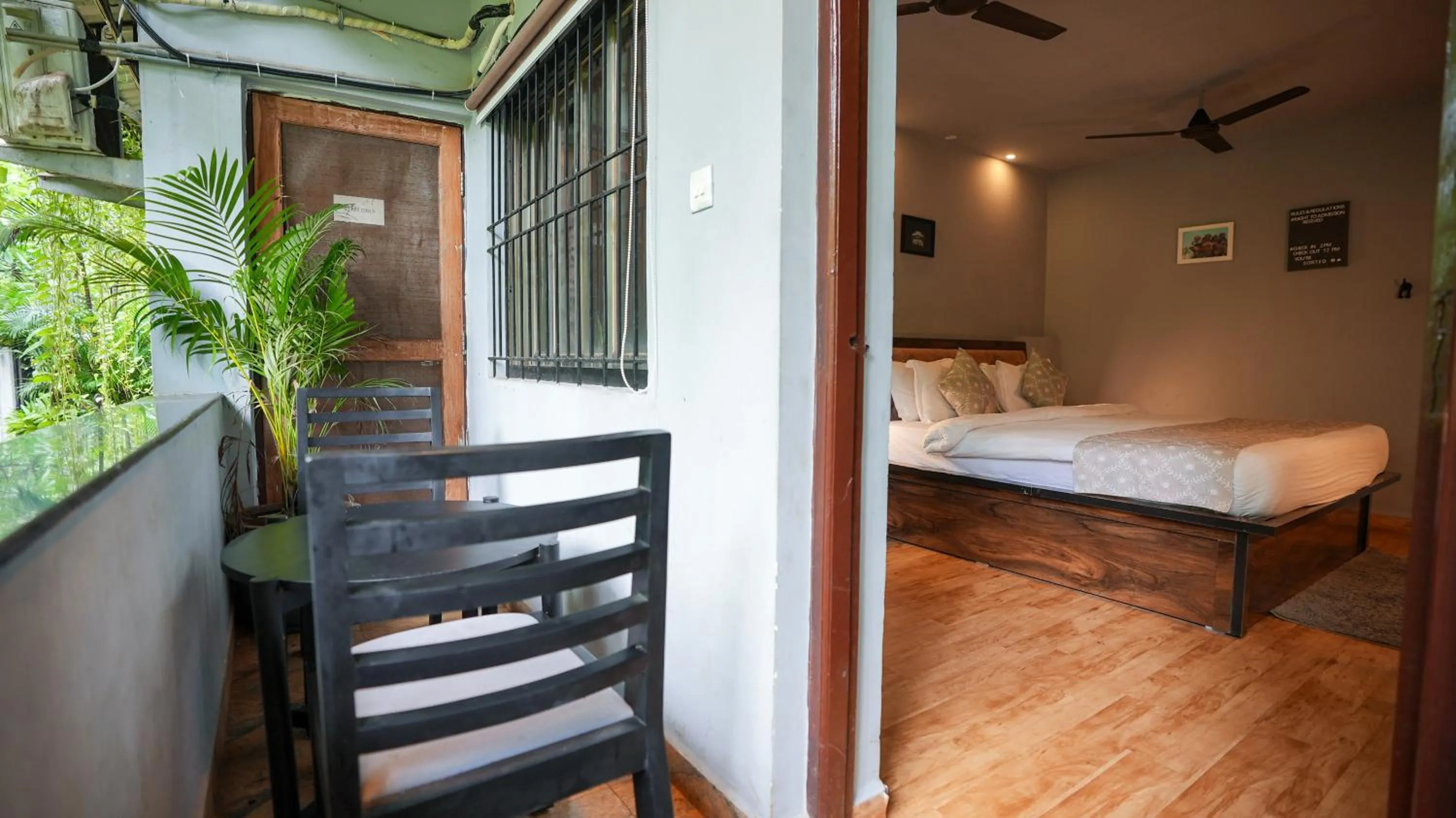 Dining area, Bed in Sortby Stays, Vagator