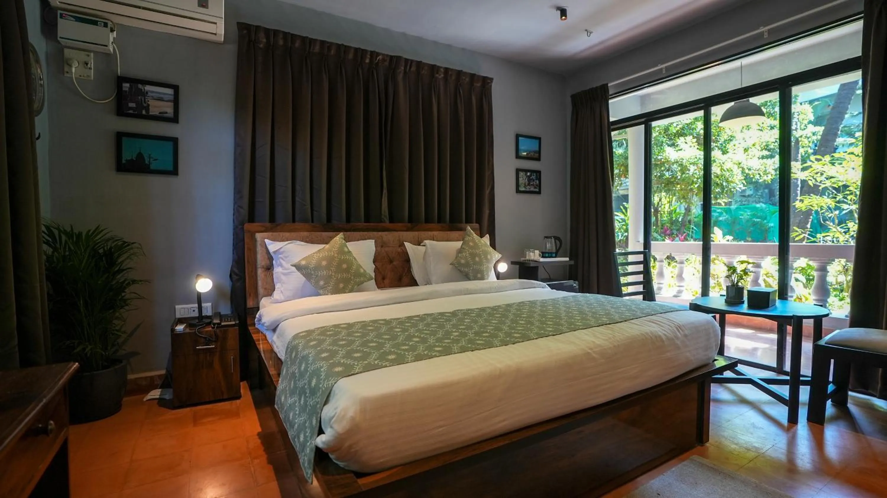 Bed in Sortby Stays, Vagator