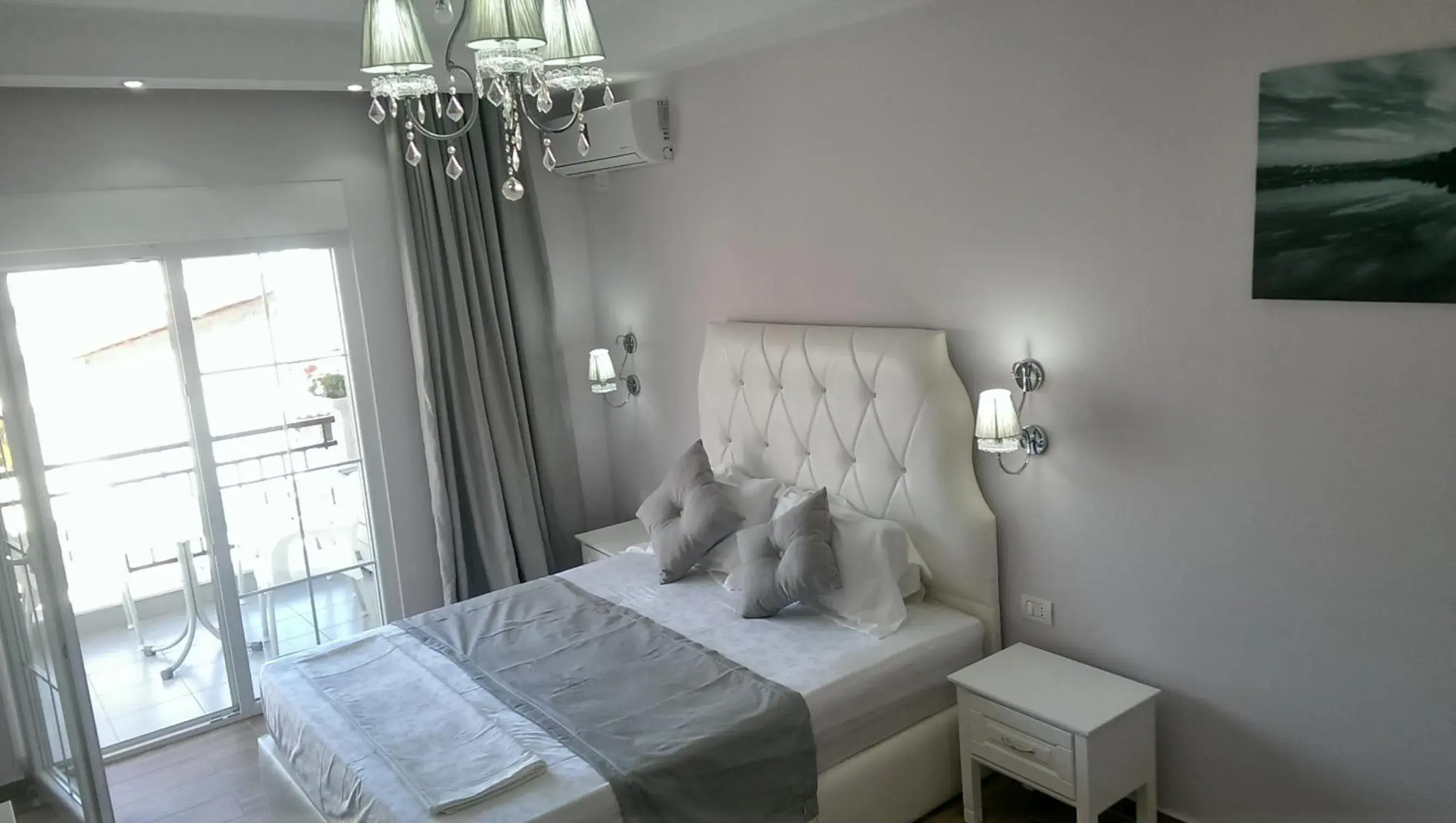 Double Room with Balcony (2 Adults + 1 Child) in Apartments Flower Residence Double Room with Balcony (2 Adults + 1 Child) in Apartments Flower Residence