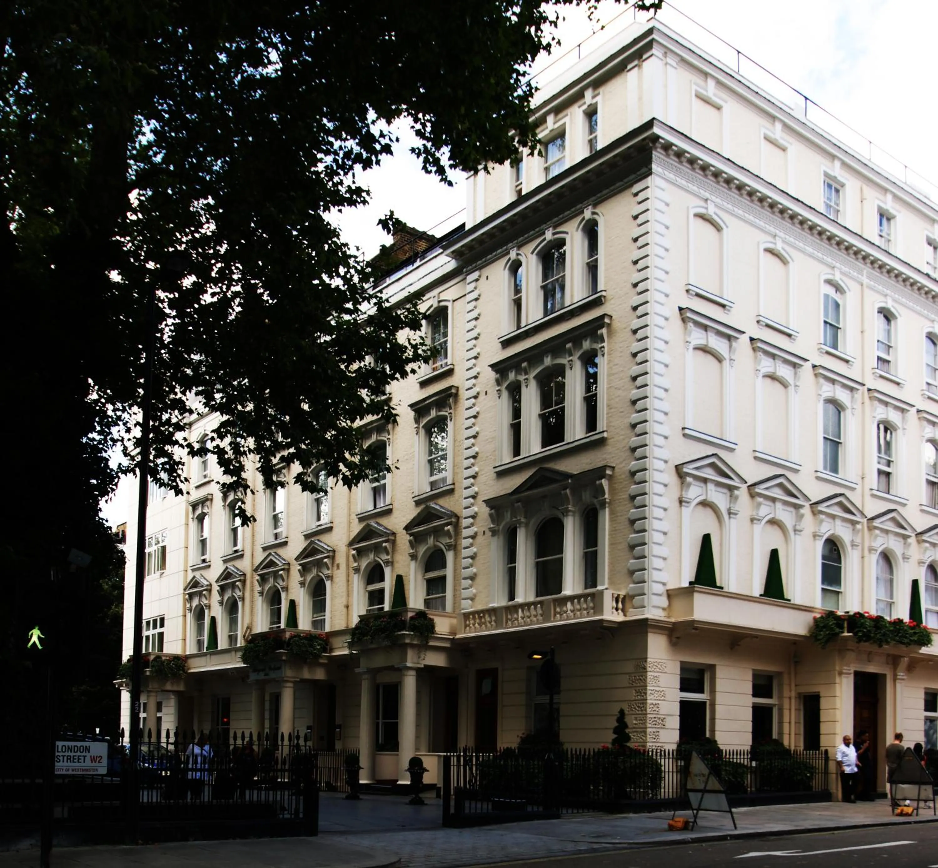 Facade/entrance in Abbey Court Hotel - Hyde Park