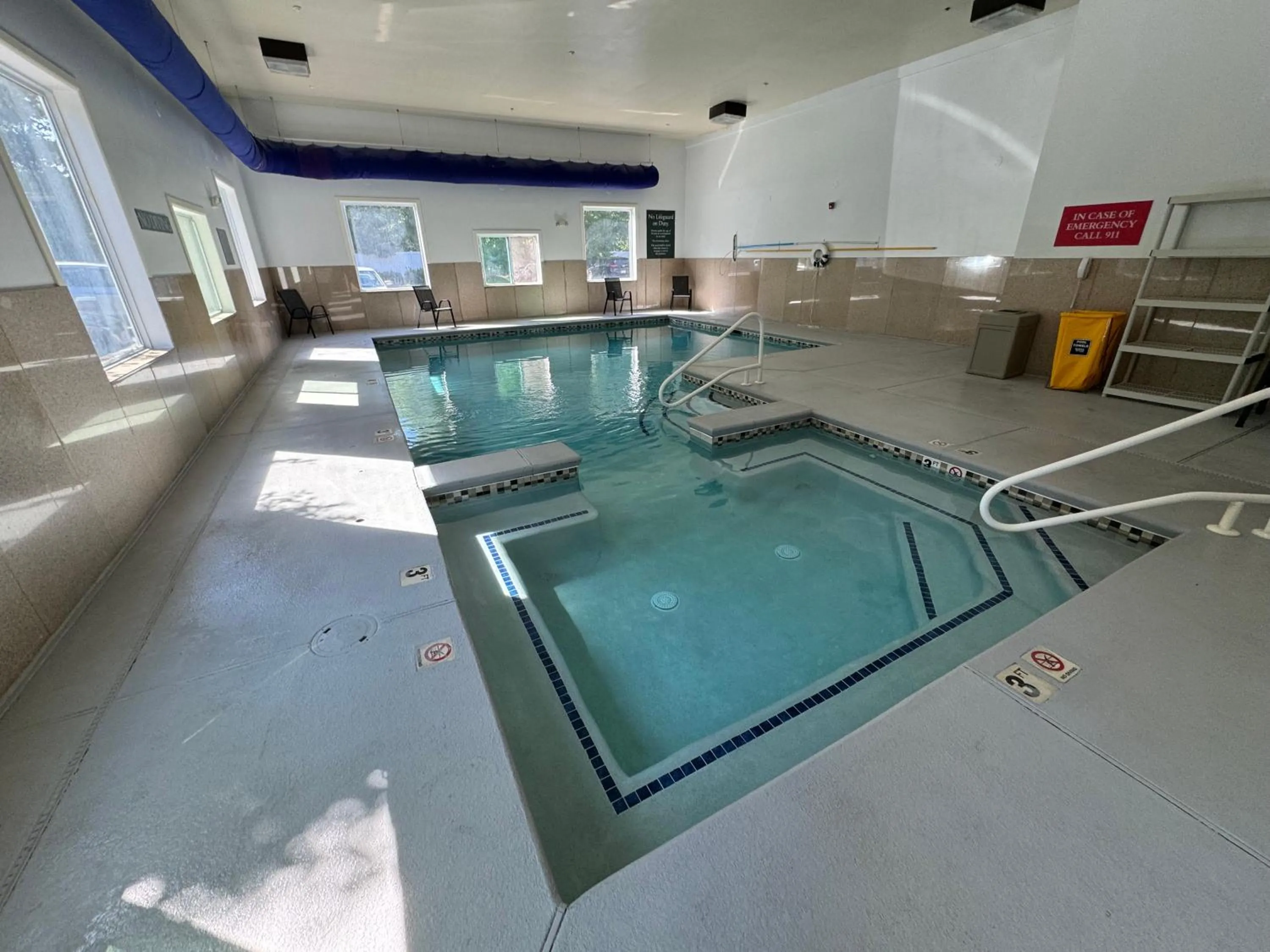 Swimming pool in Country Suites Absecon-Atlantic City, NJ
