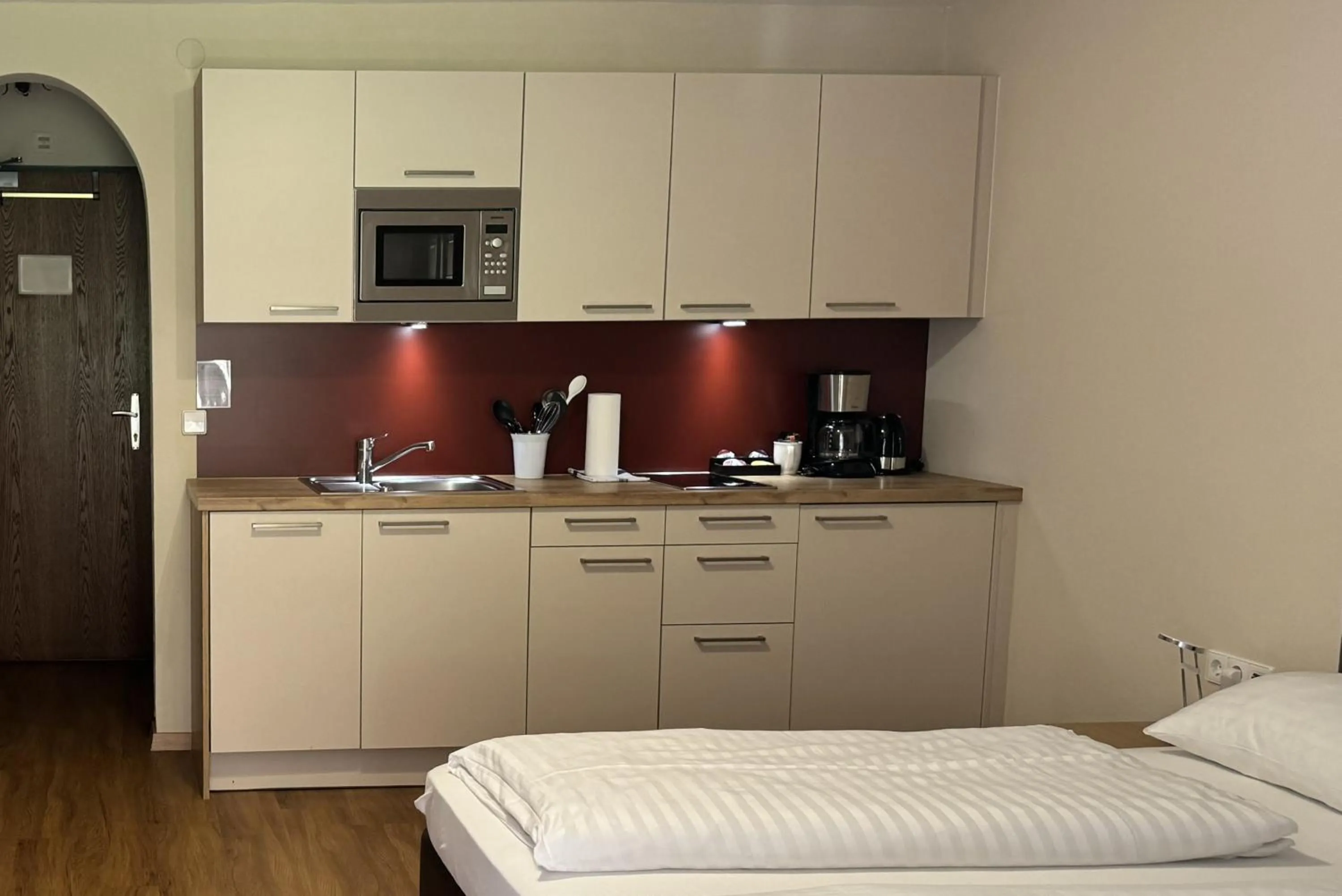 Kitchen or kitchenette, Bed in Appartementhaus Christophorus