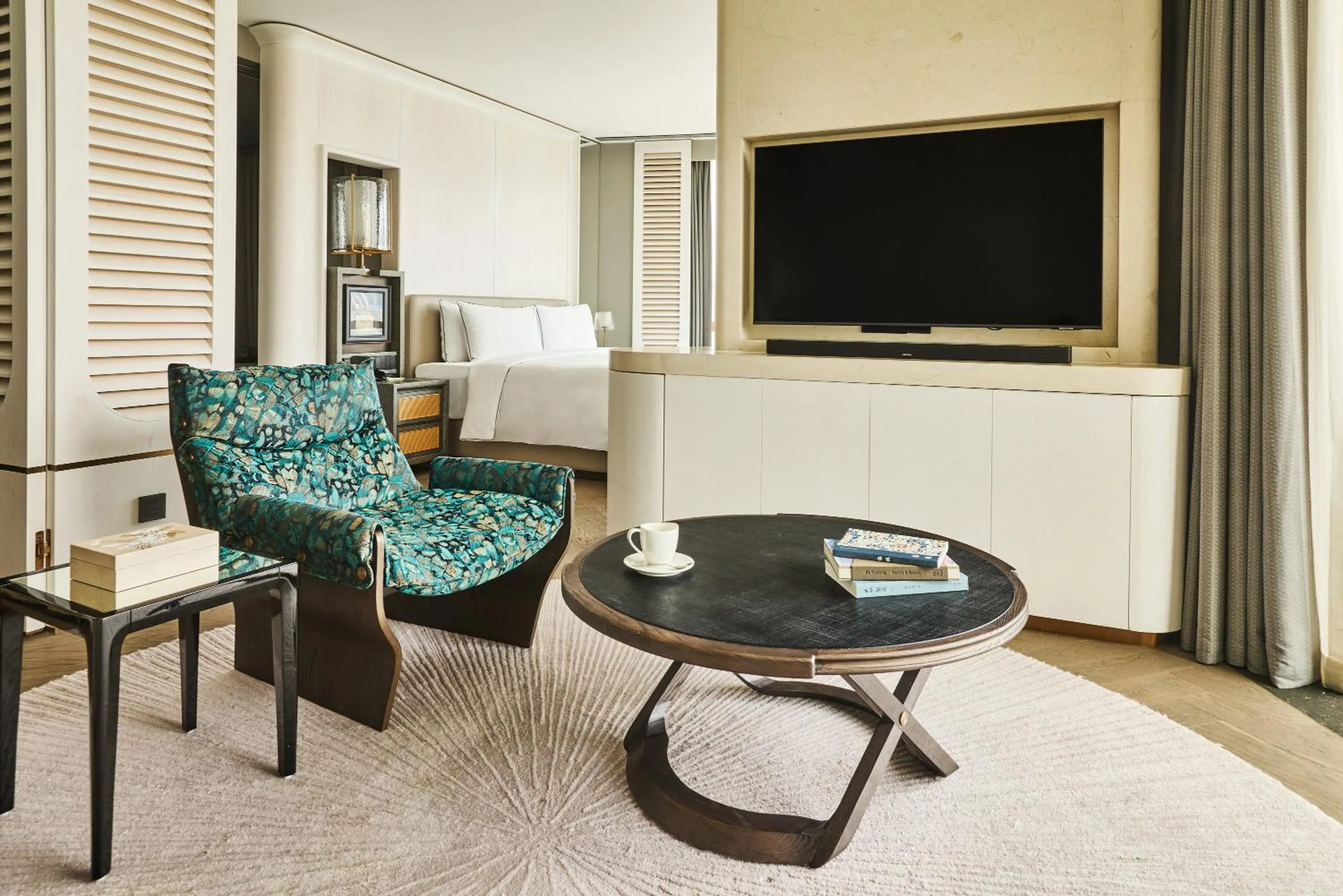 Photo of the whole room in Regent Shanghai on the Bund