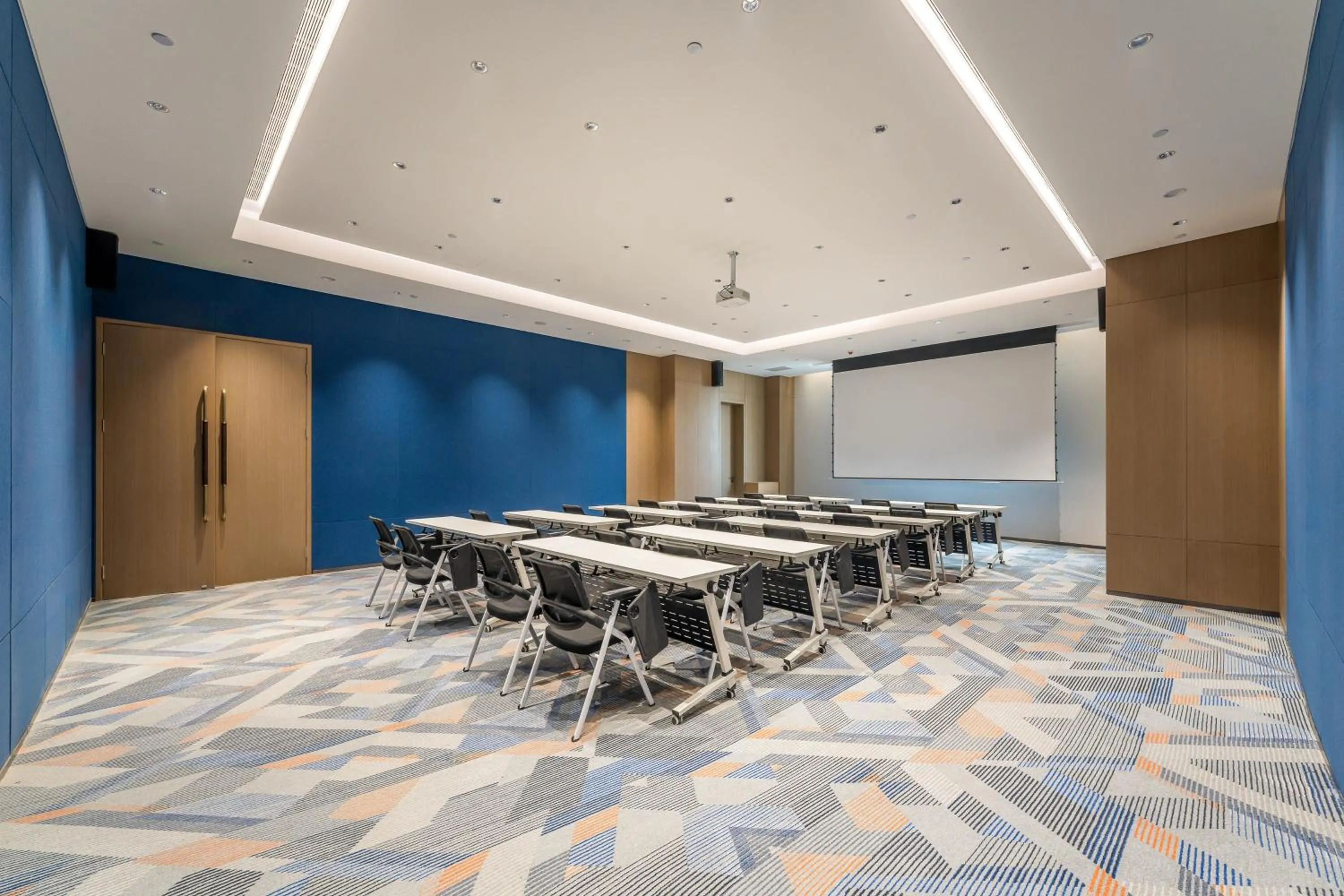 Meeting/conference room in Holiday Inn Express Heze City Center, an IHG Hotel