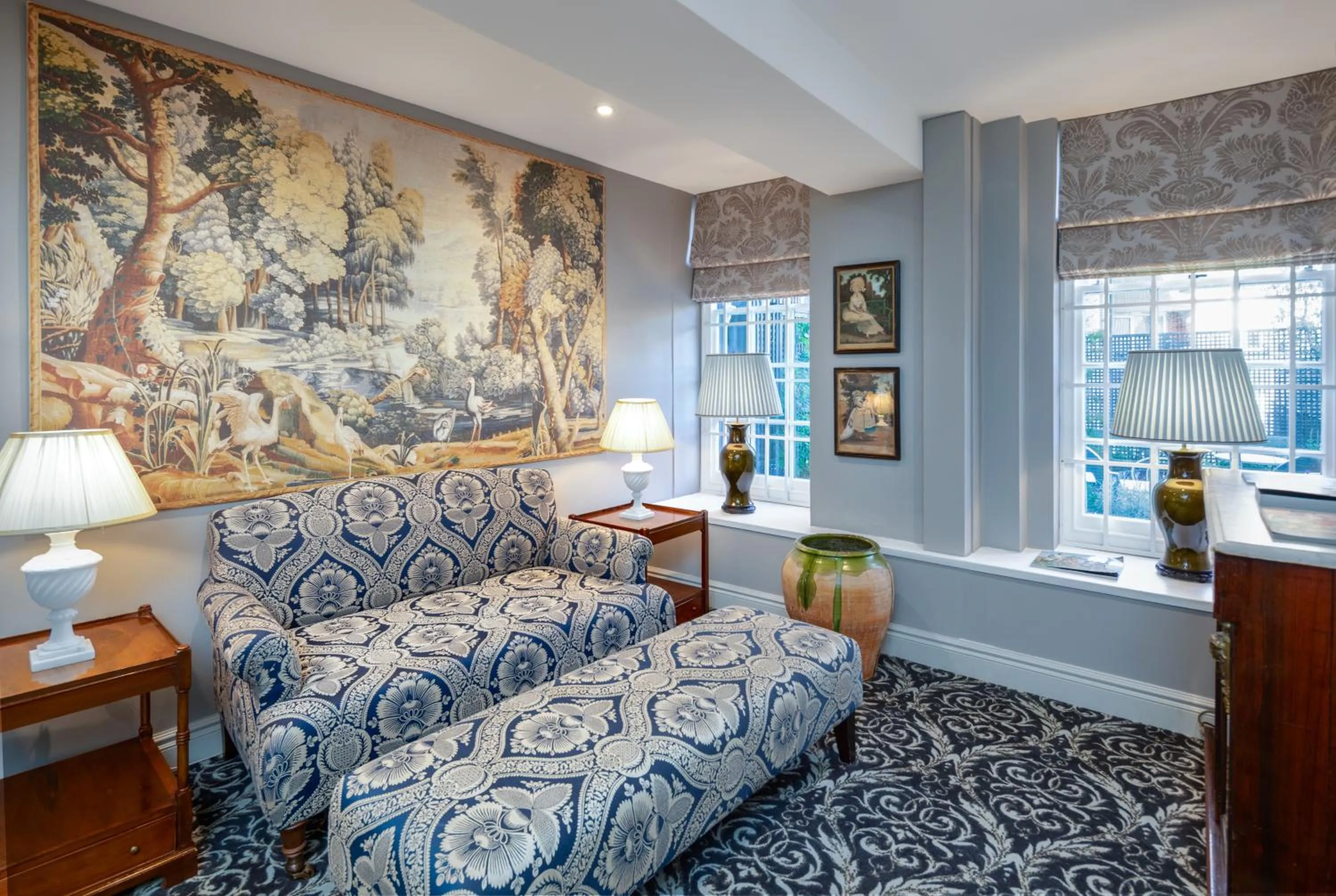 Bed in No. 30 Knightsbridge