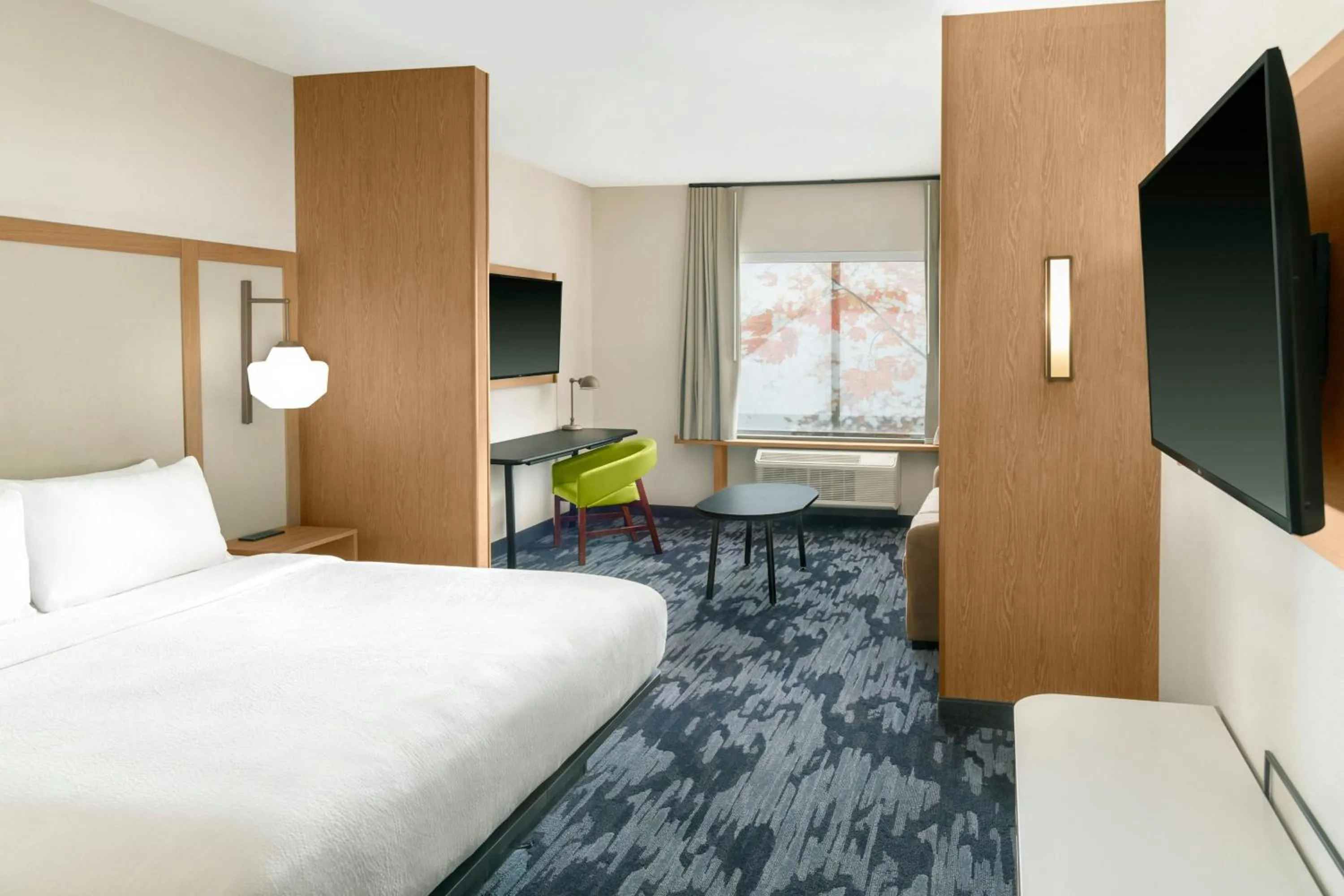 Bedroom, Bed in Fairfield by Marriott Inn & Suites Detroit Taylor