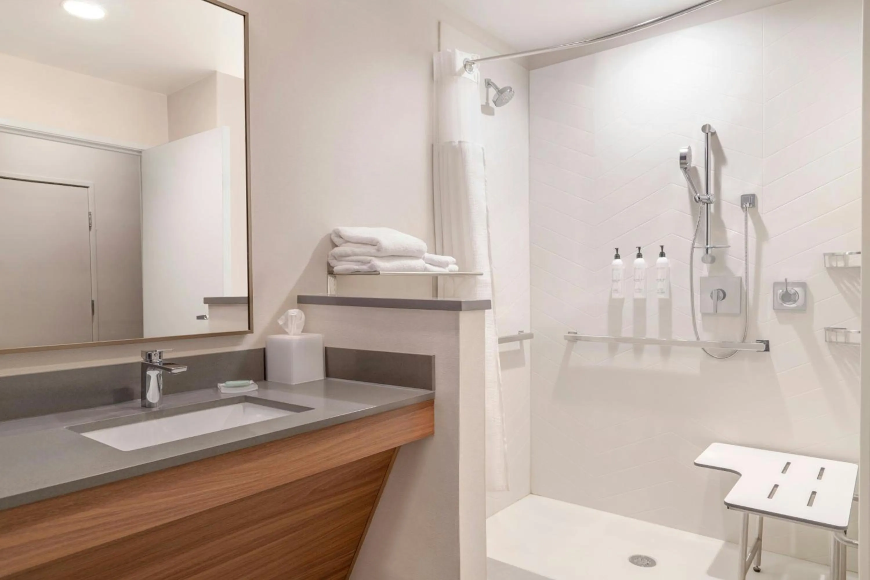 Bathroom in Fairfield by Marriott Inn & Suites Detroit Taylor