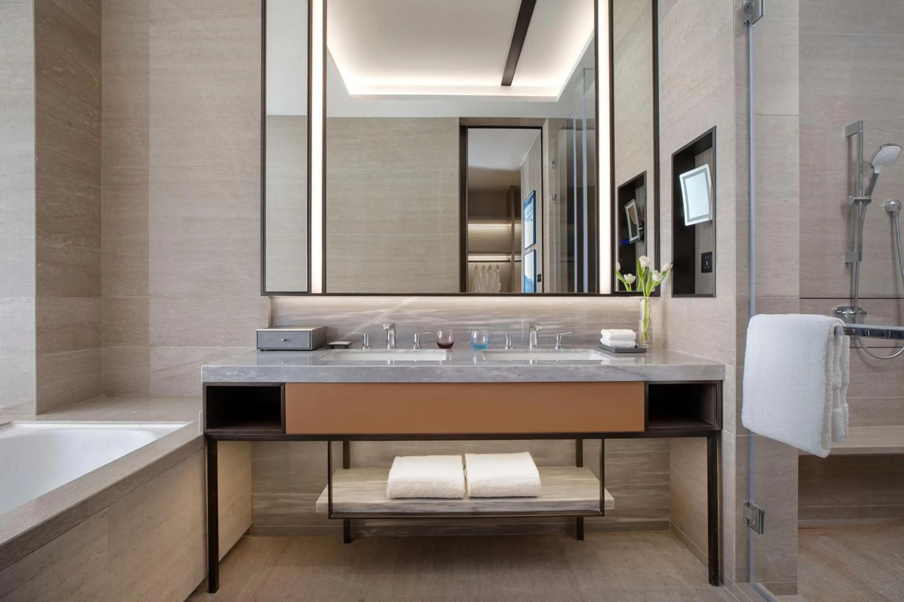 Bedroom, Bed in Marriott Executive Apartments Hangzhou