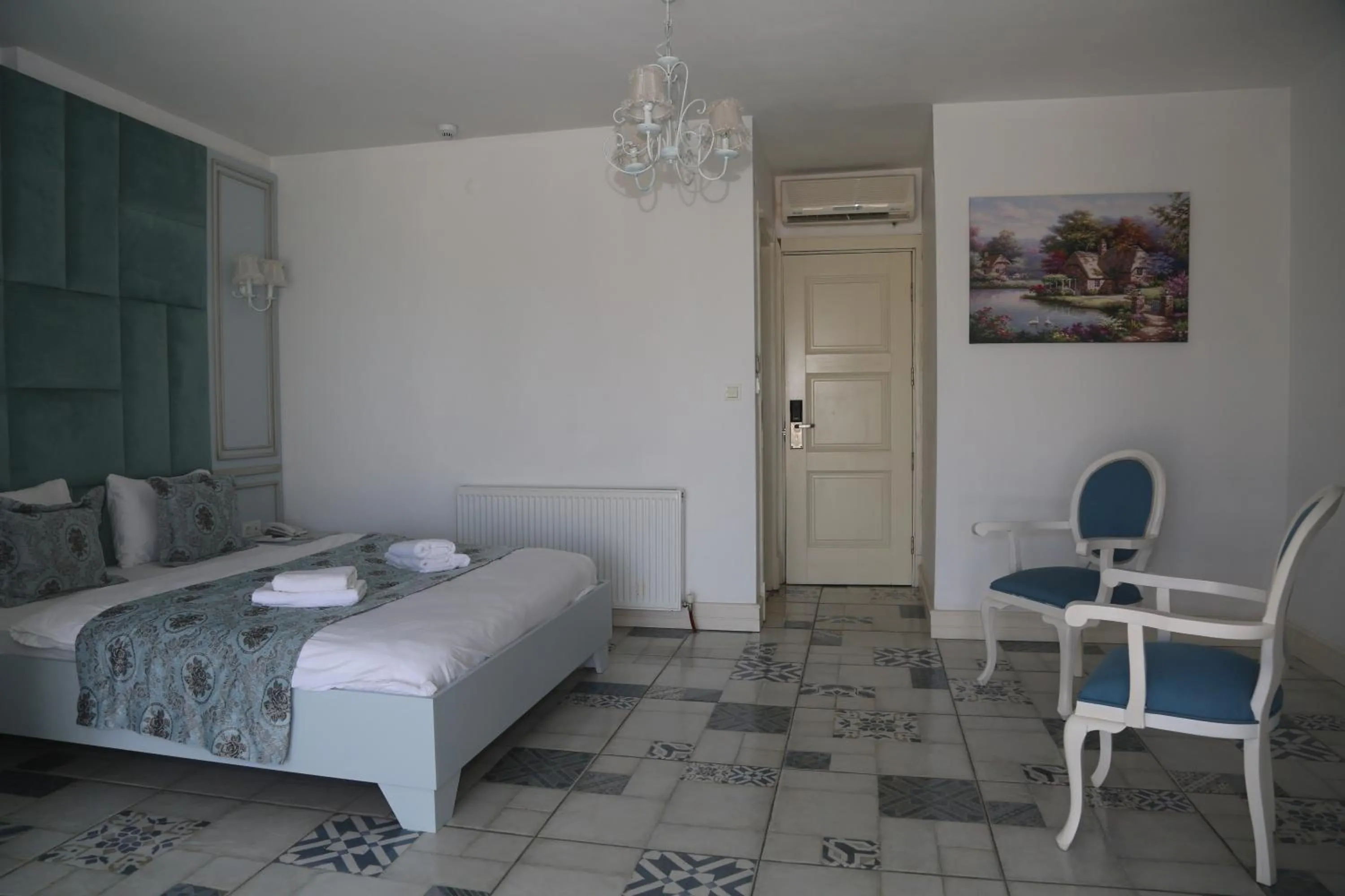 Sea view, Bed in Buyukada Cankaya Hotel