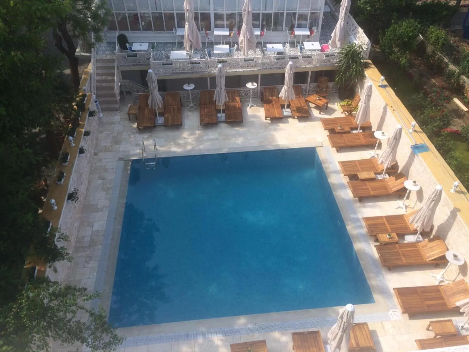 Swimming pool in Buyukada Cankaya Hotel