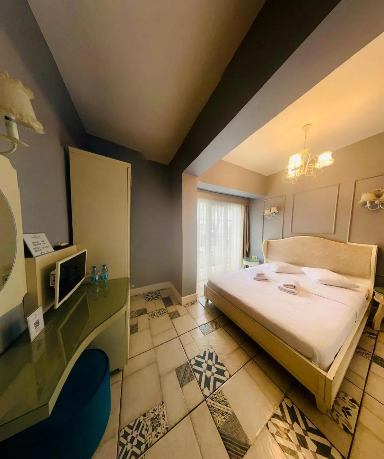 Photo of the whole room, Bed in Buyukada Cankaya Hotel