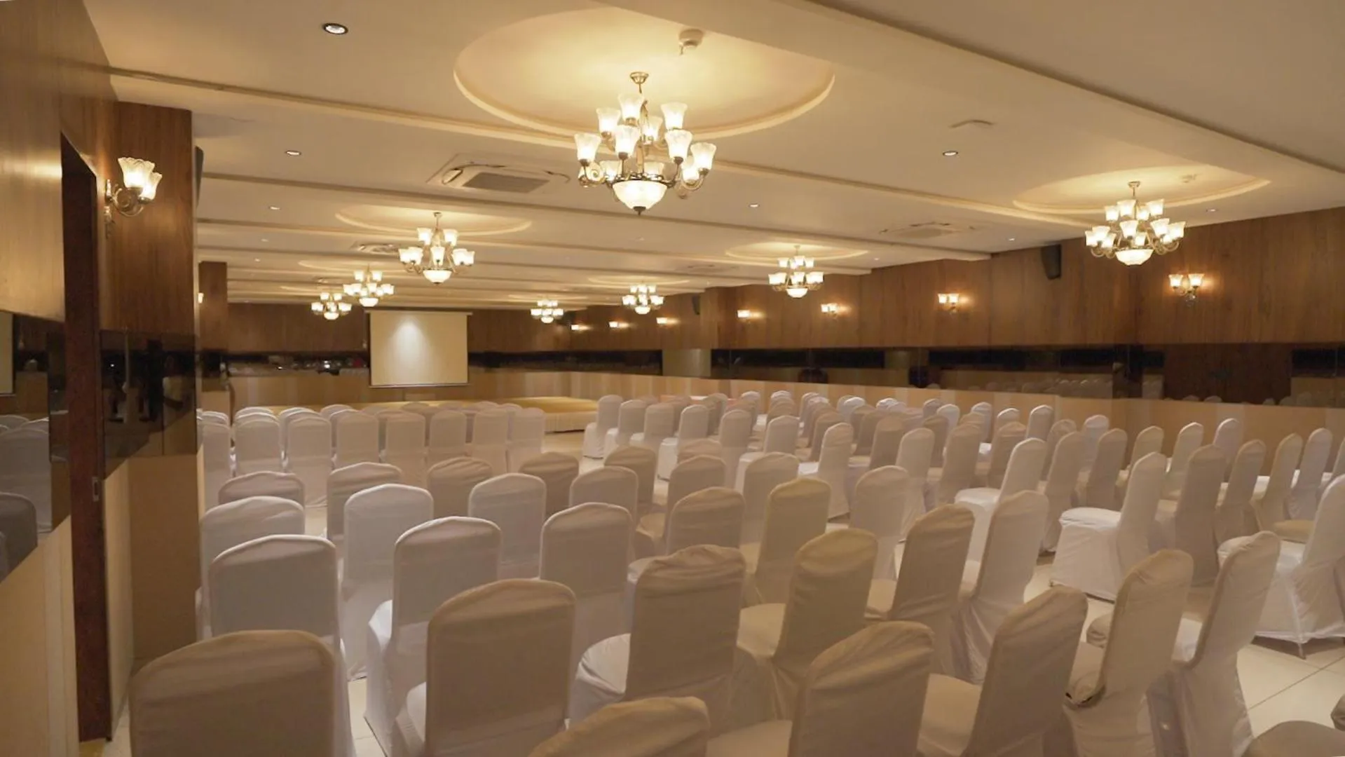 Banquet/Function facilities in Pride Resort, Rajkot