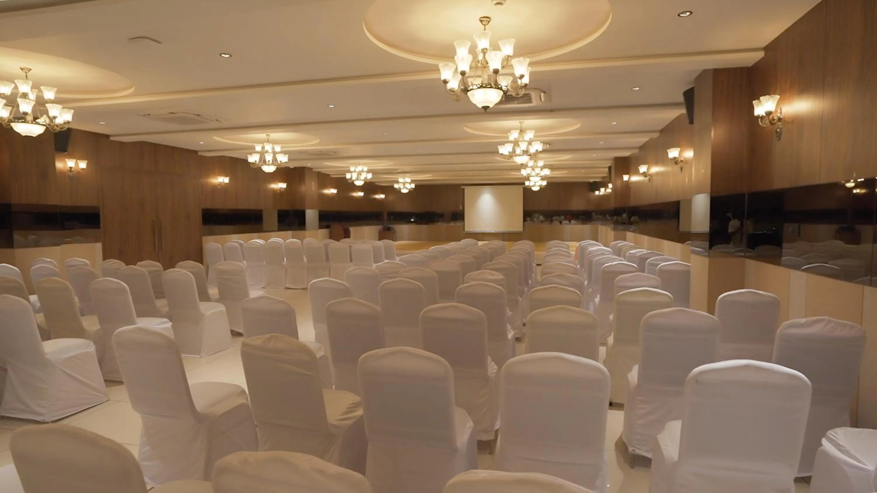 Banquet/Function facilities in Pride Resort, Rajkot