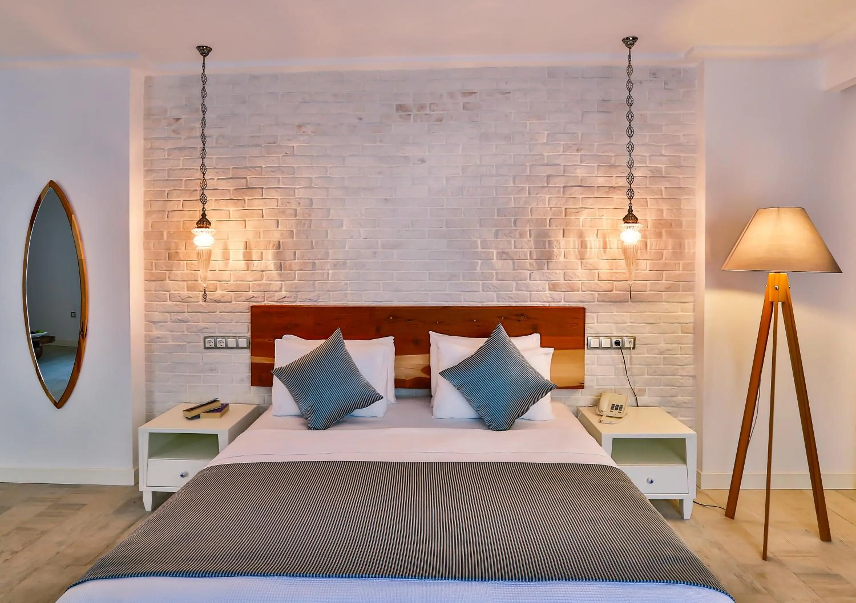 Photo of the whole room, Bed in Arnna Hotel