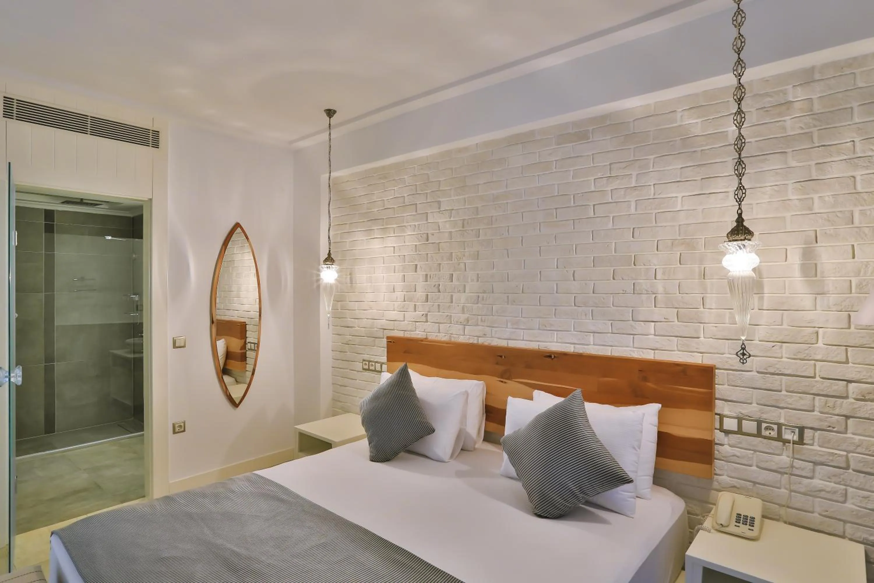 Spring, Bed in Arnna Hotel