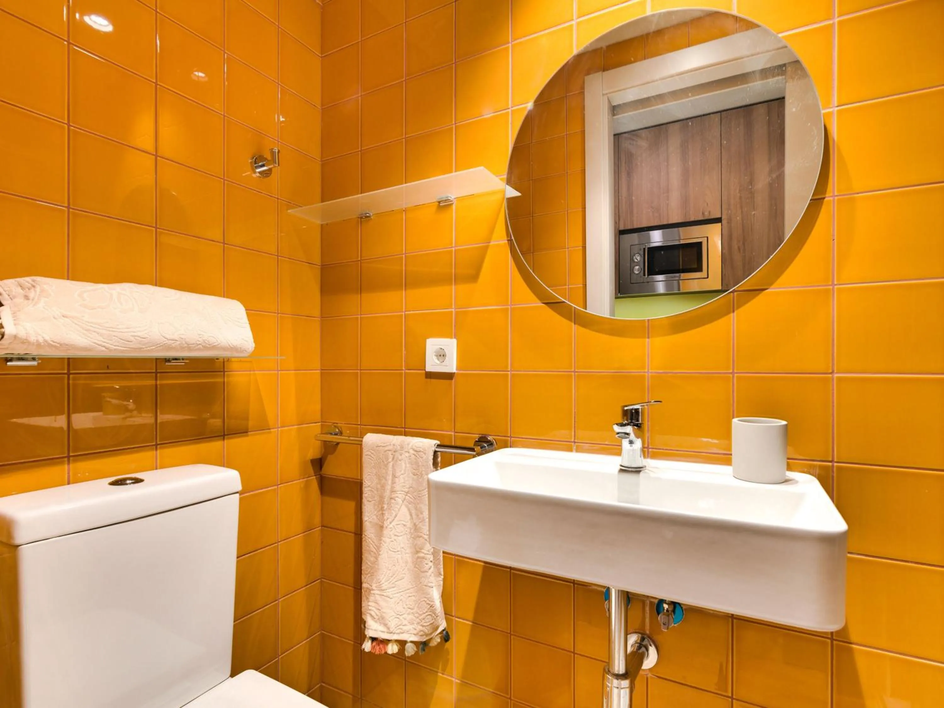 Bathroom in Livensa Living Studios - Valencia Viveros