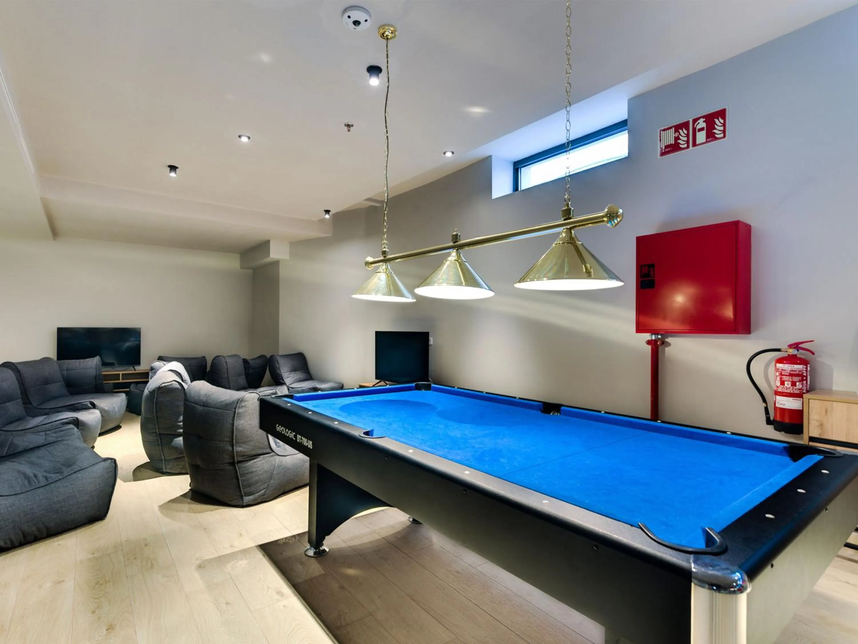 Communal lounge/ TV room in Livensa Living Studios - Valencia Viveros