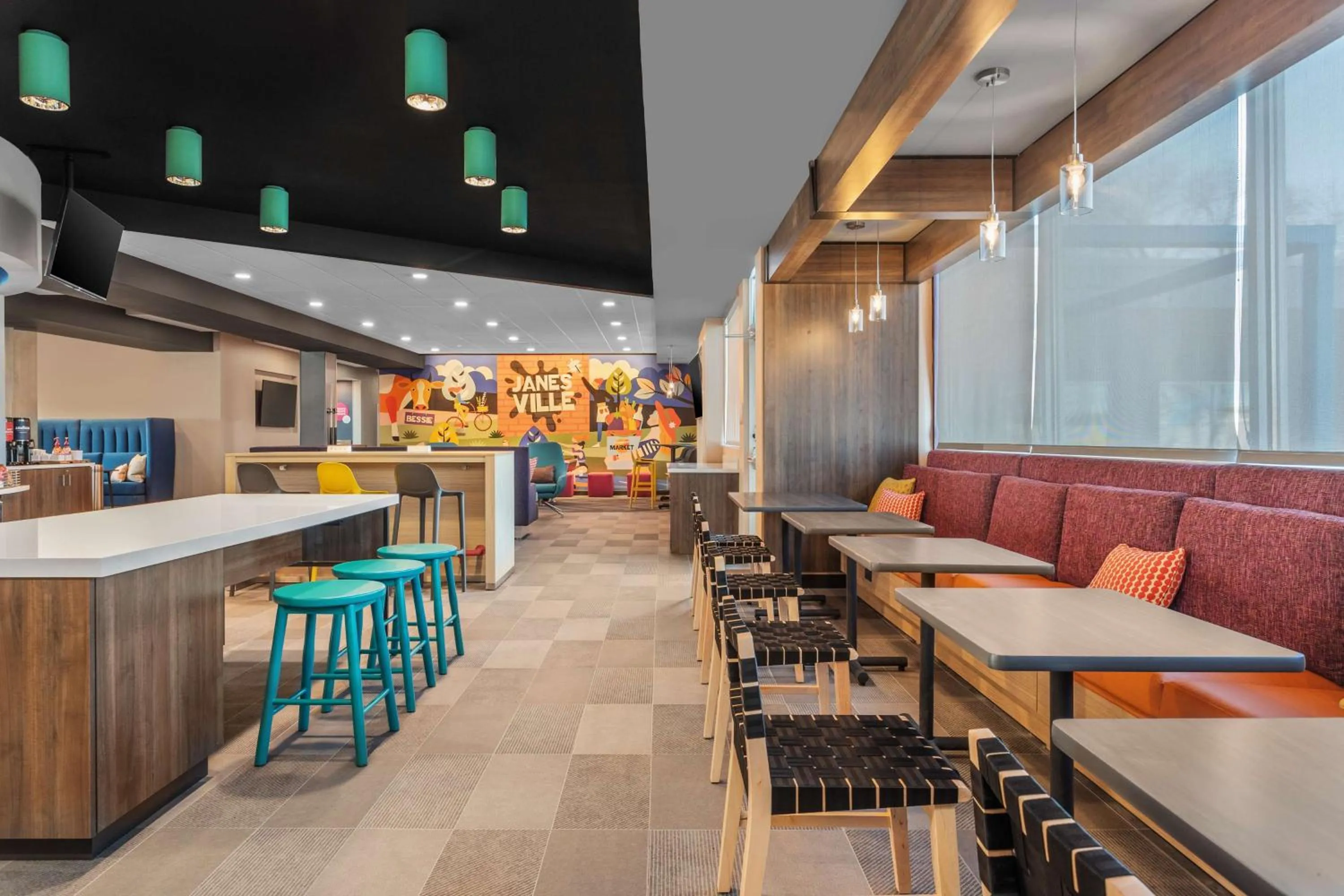 Lobby or reception in Tru By Hilton Janesville