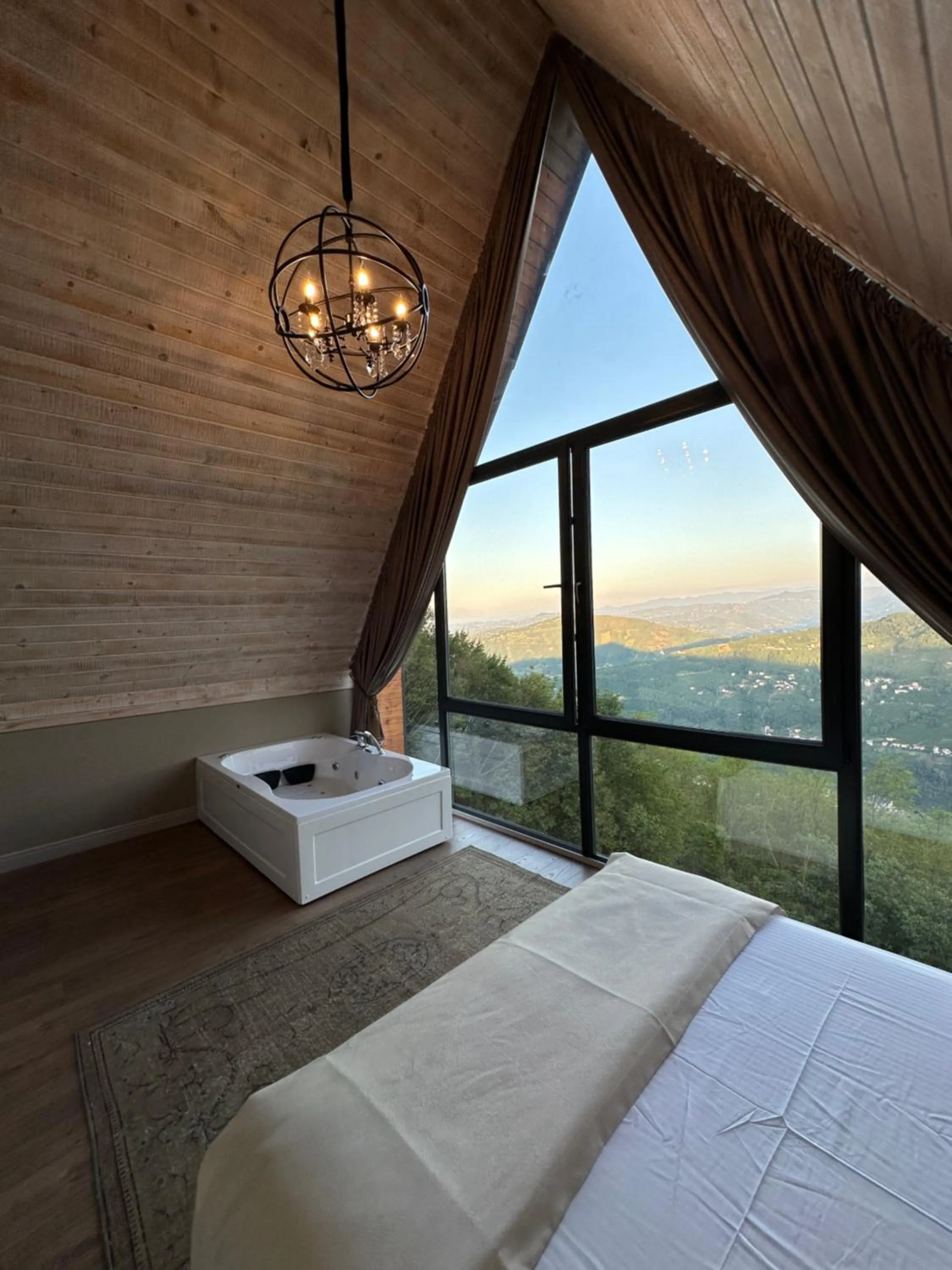 Bed in Akcatepe Dag Evleri