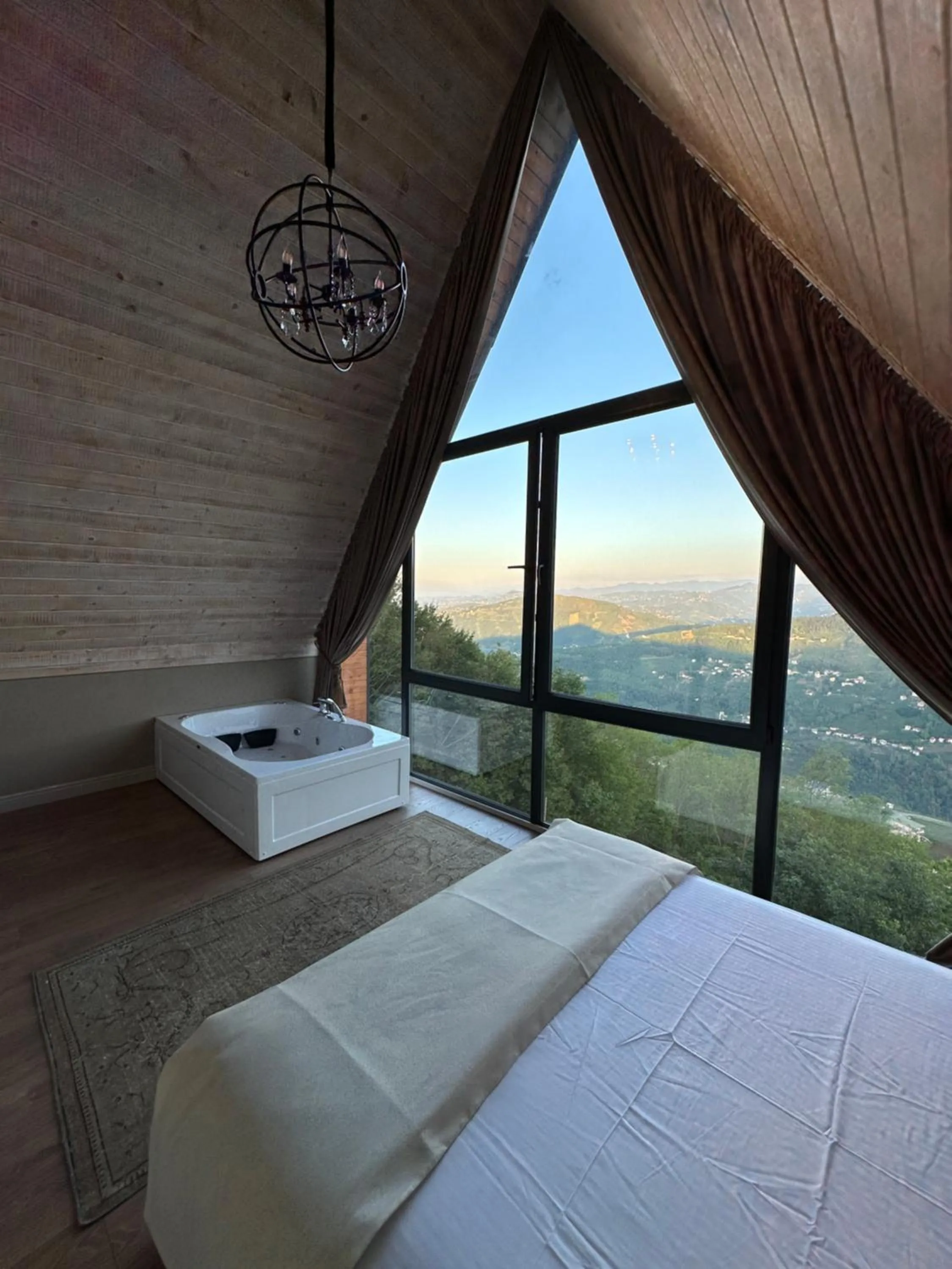 Bed in Akcatepe Dag Evleri